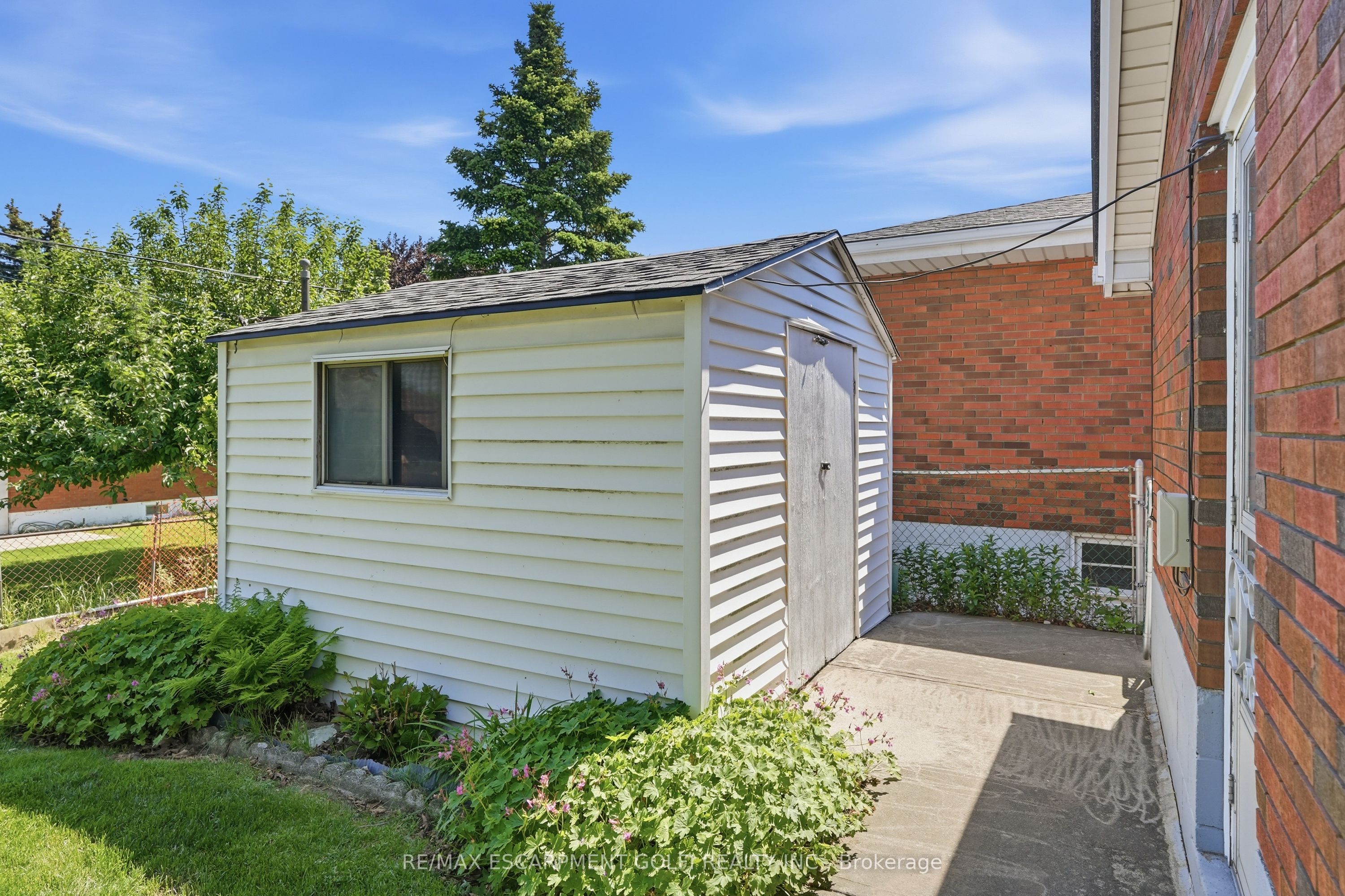 18 Pleasant Avenue Property Photo 28