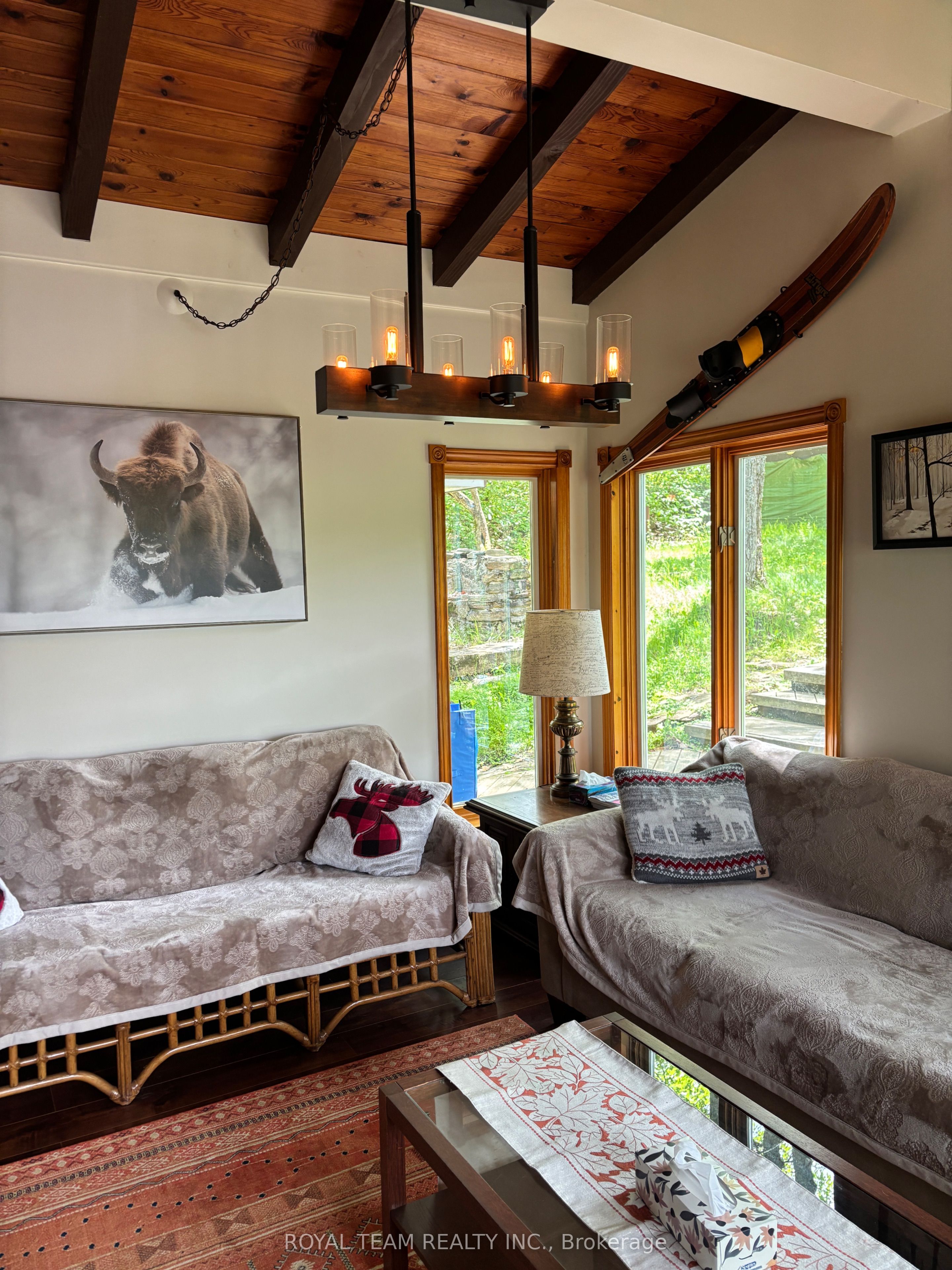 1851 Deep Bay Road Property Photo 10