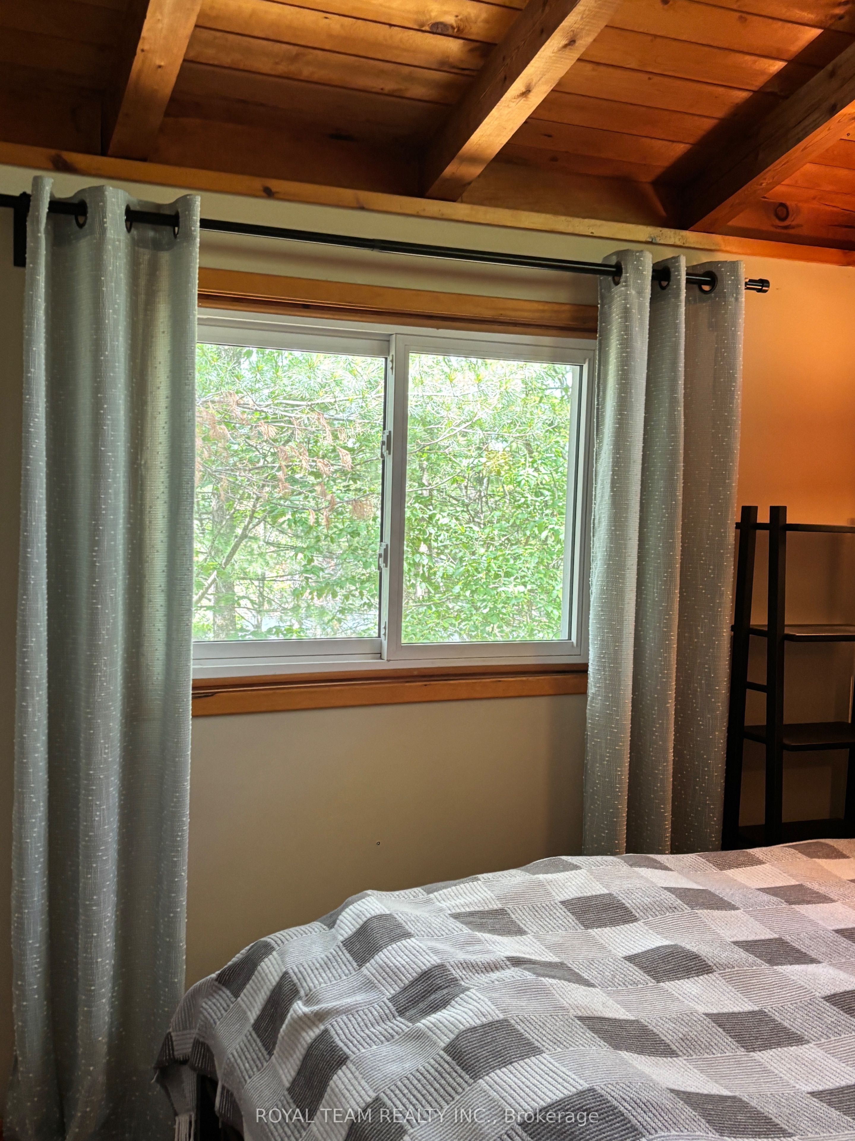1851 Deep Bay Road Property Photo 16