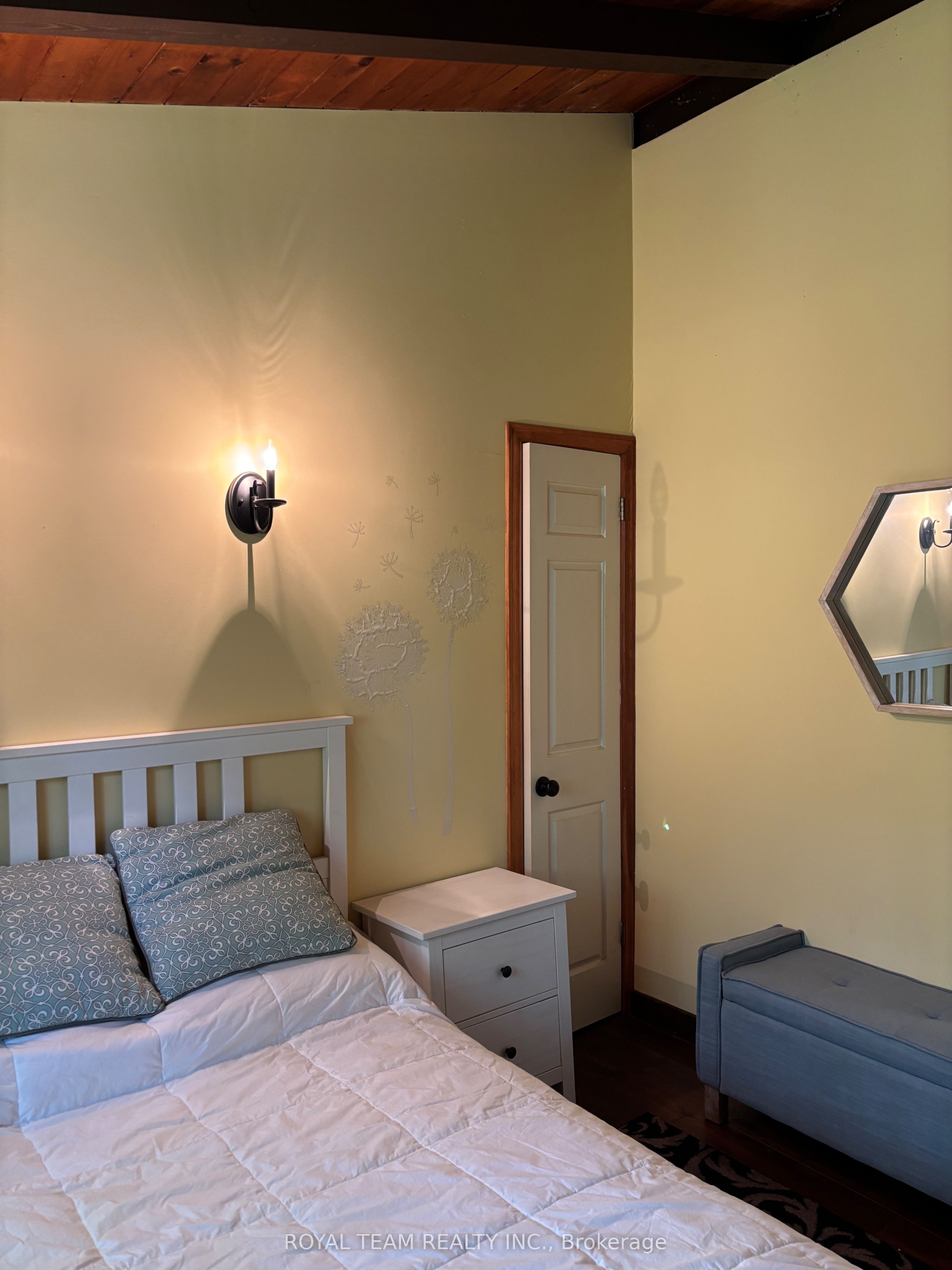 1851 Deep Bay Road Property Photo 23