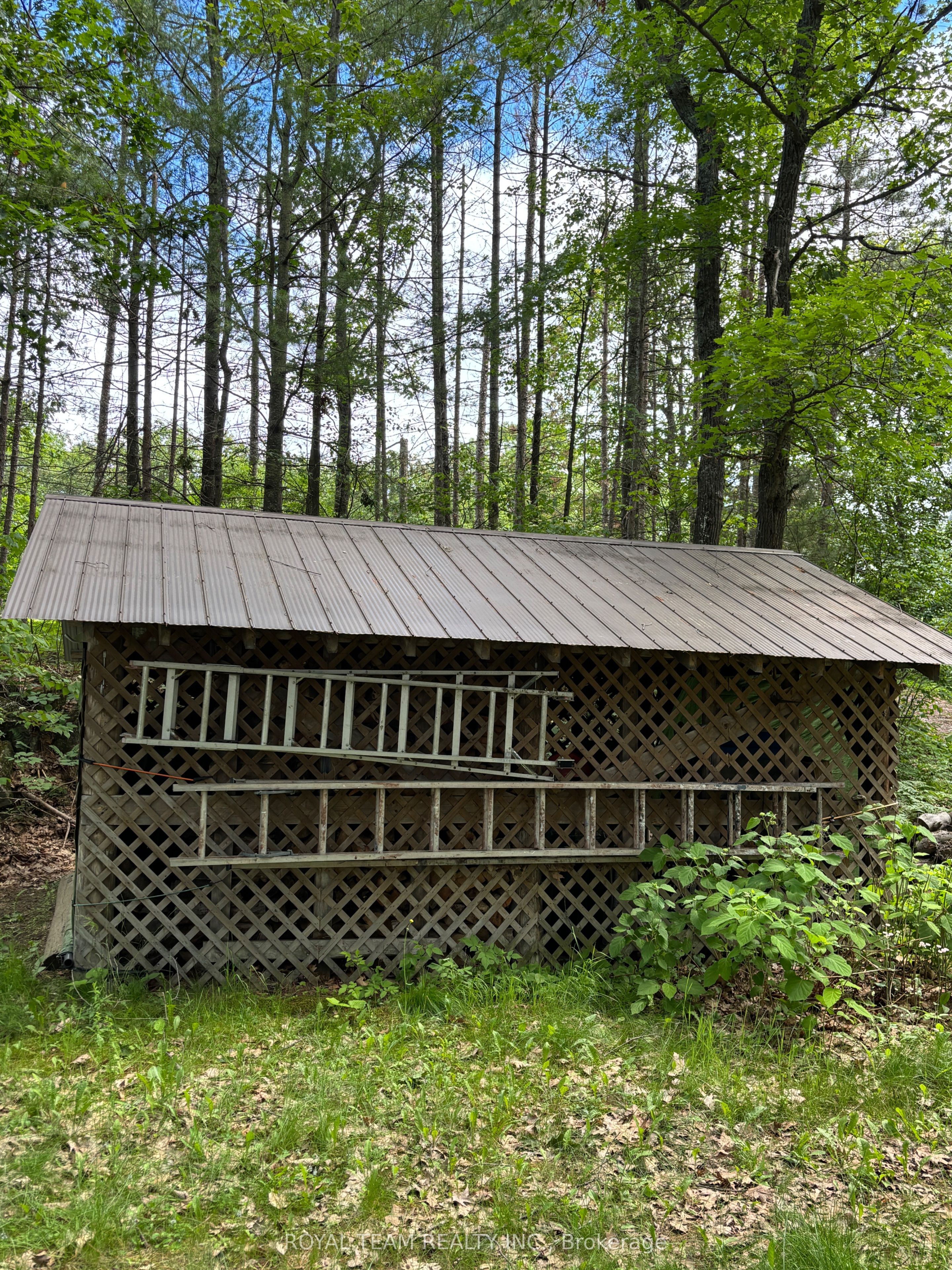 1851 Deep Bay Road Property Photo 47