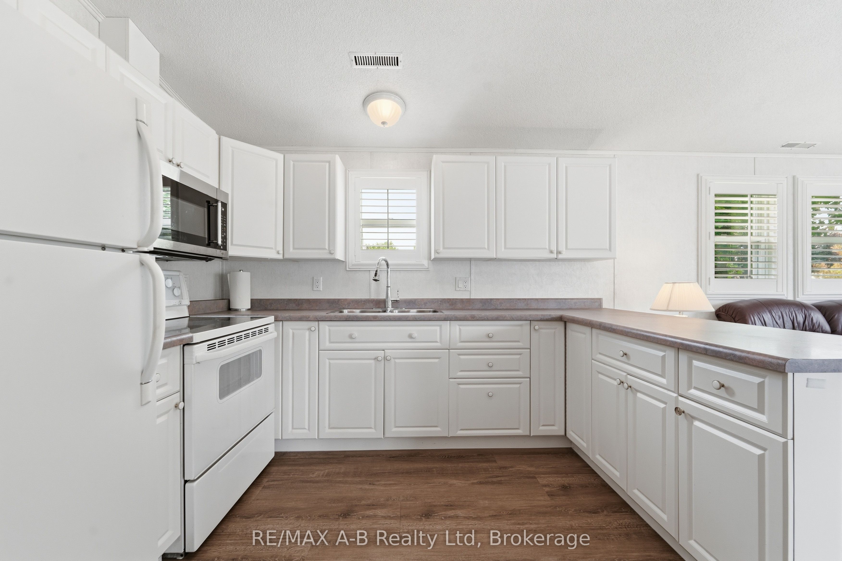 316489 31st Line 906 Property Photo 8