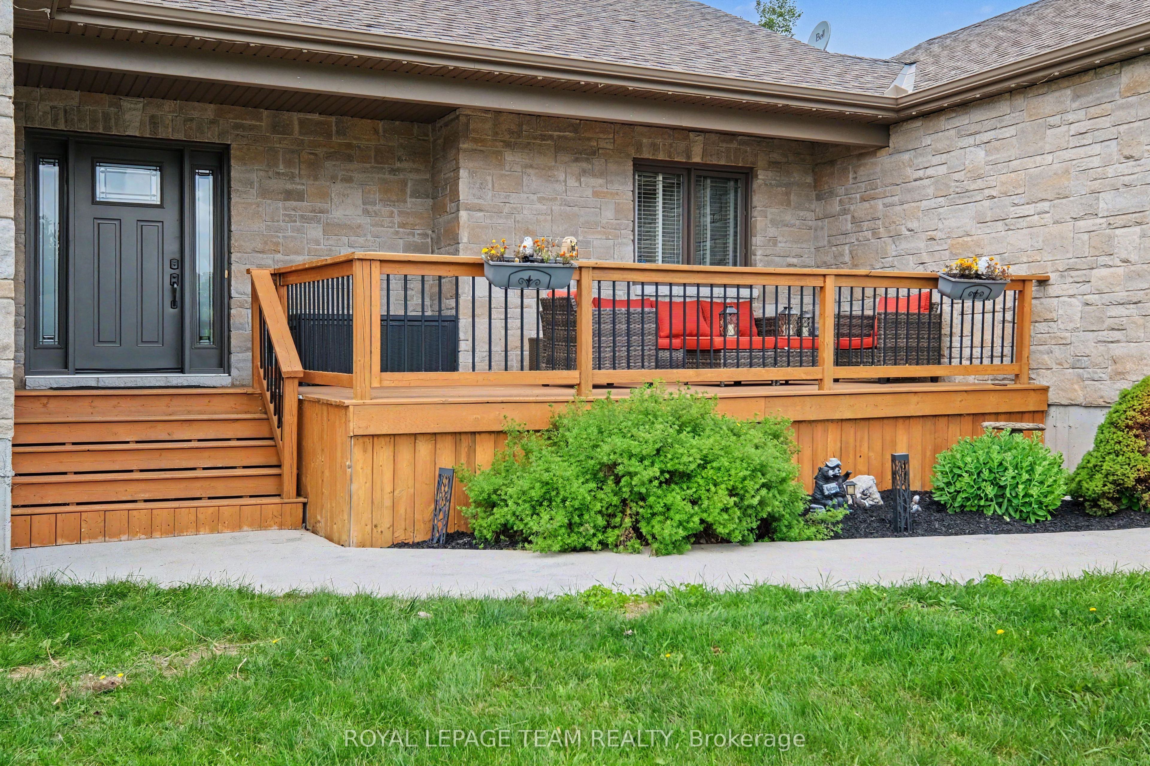 265 Starlight Place Property Photo 2