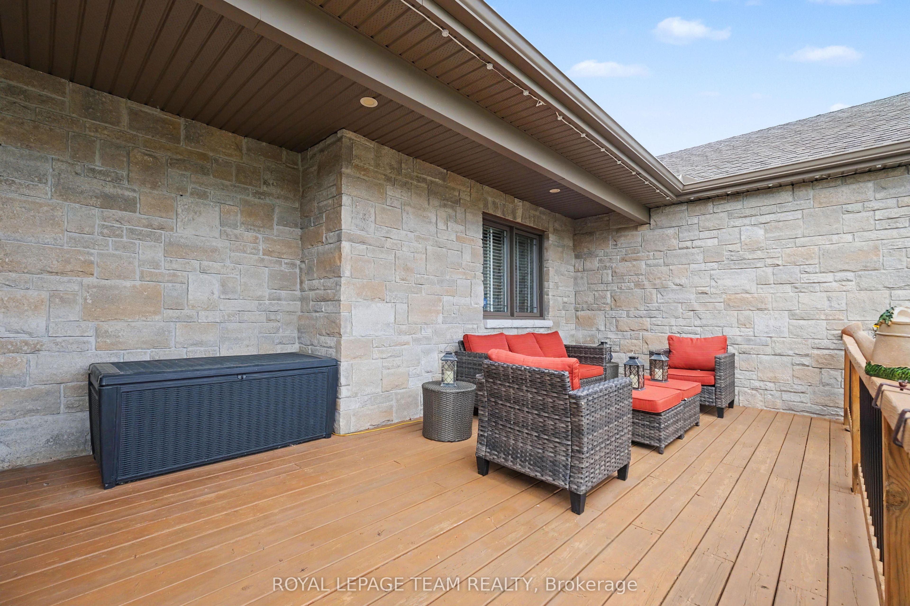 265 Starlight Place Property Photo 3
