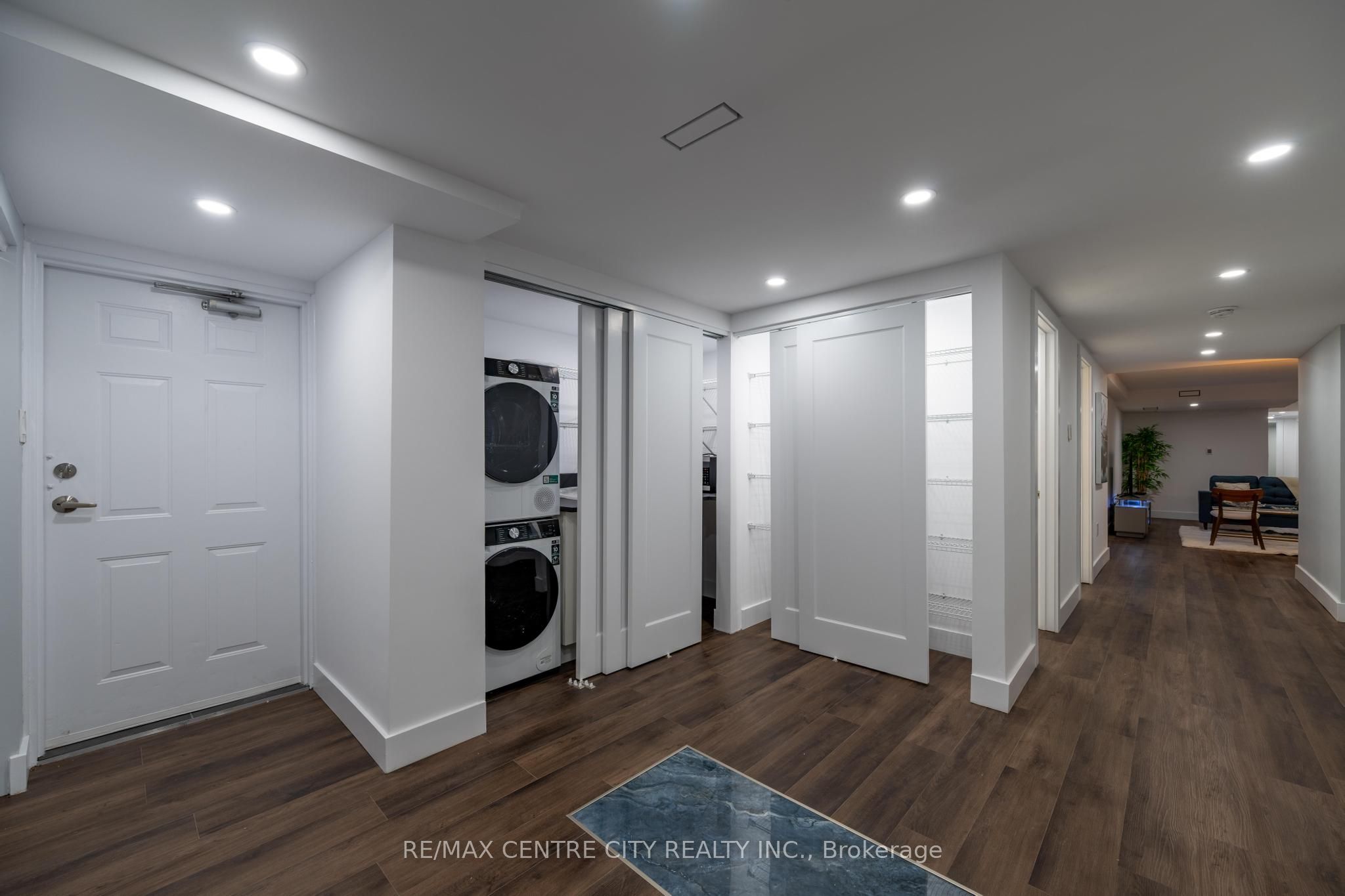 280 S Queens Avenue 1 Property Photo 8