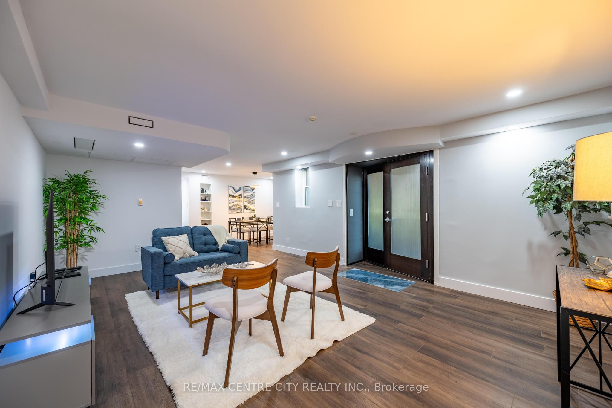 280 S Queens Avenue 1 Property Photo 13