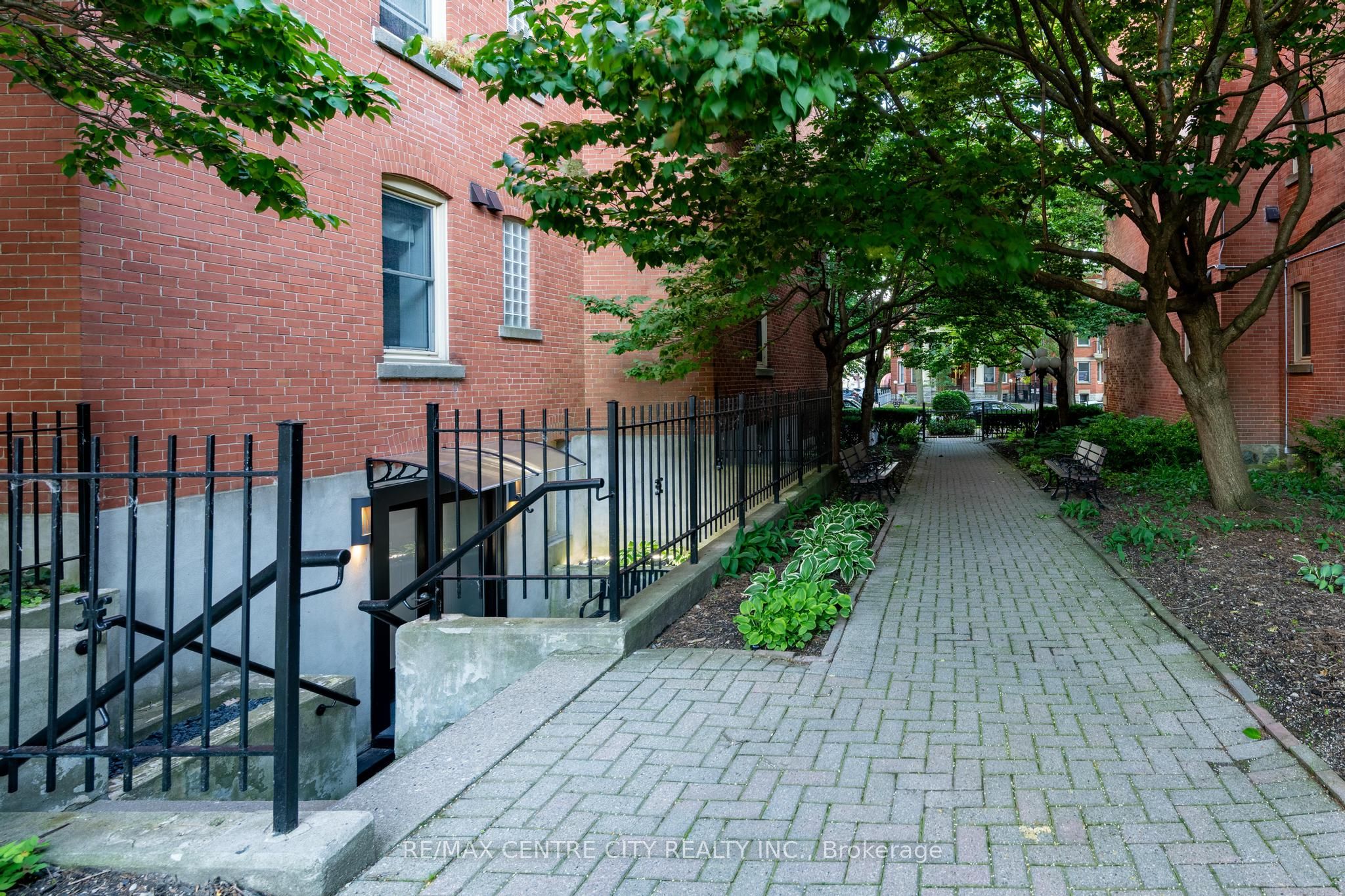 280 S Queens Avenue 1 Property Photo 25