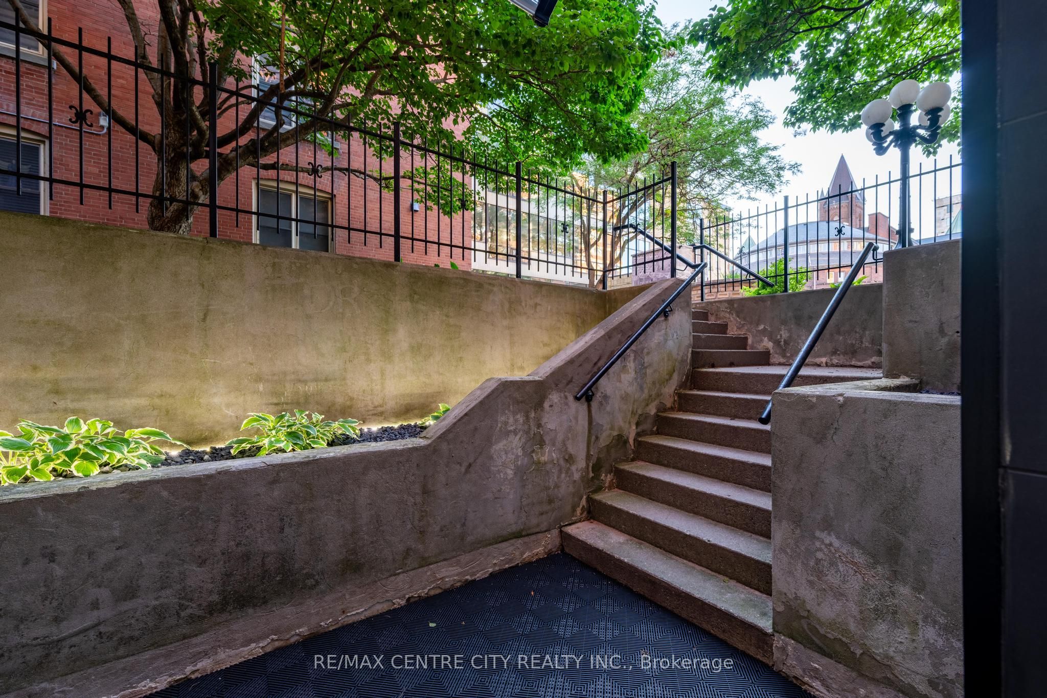 280 S Queens Avenue 1 Property Photo 26