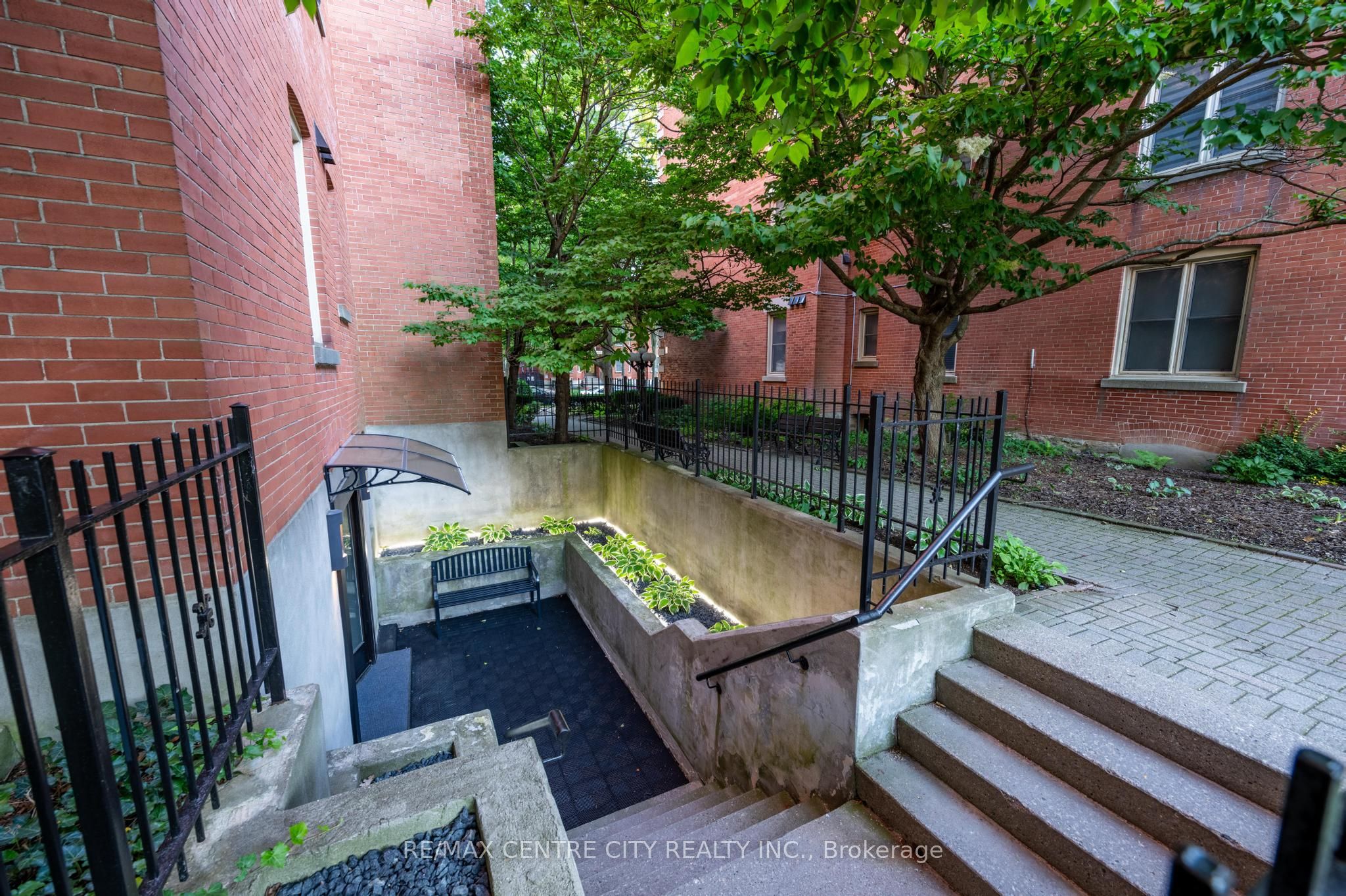280 S Queens Avenue 1 Property Photo 27