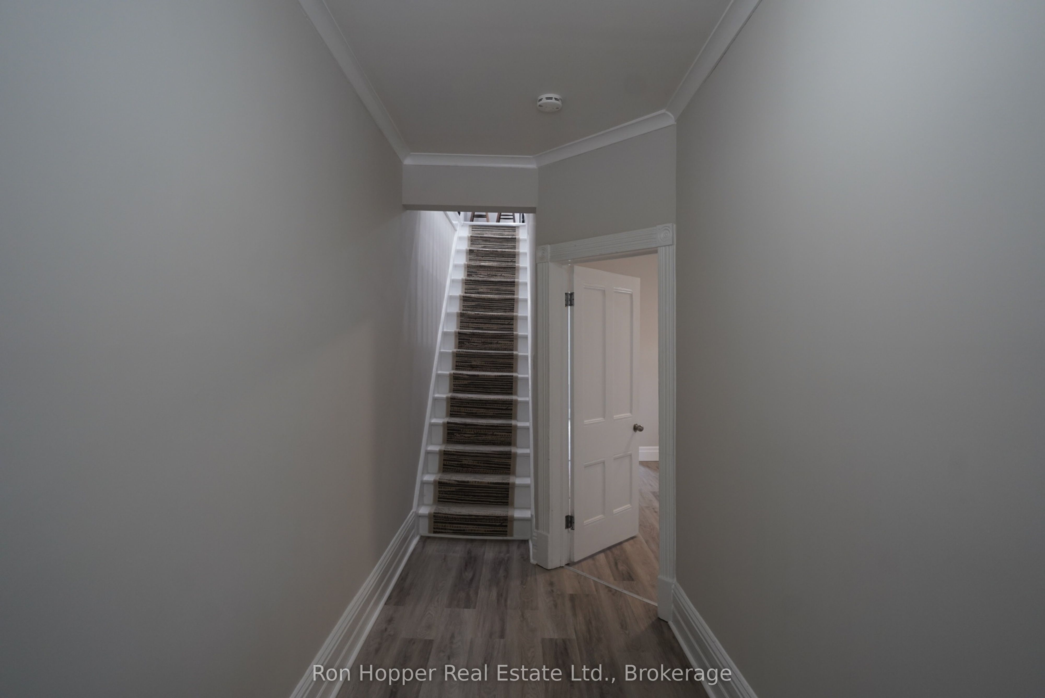 353 11th Street E Property Photo 4