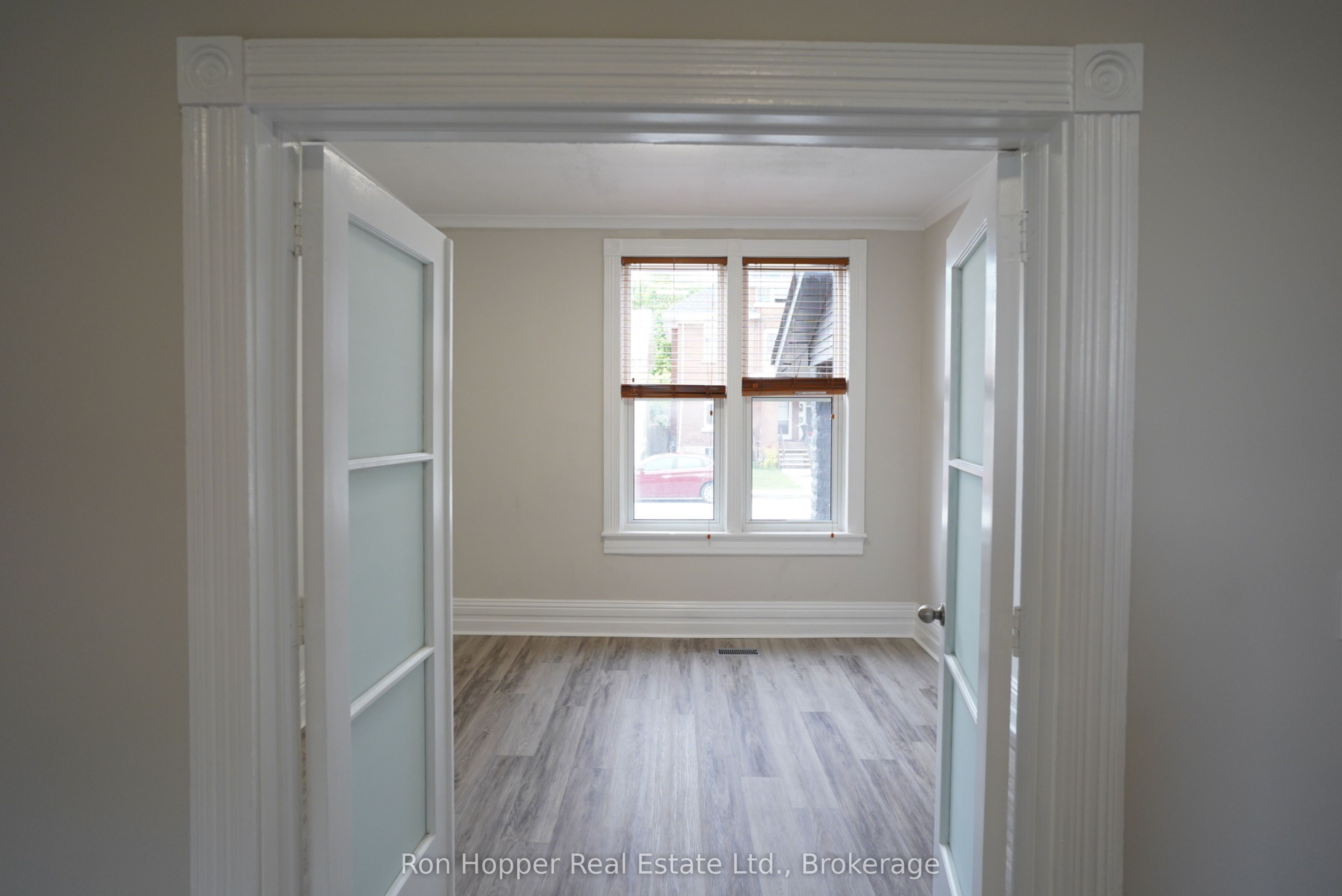 353 11th Street E Property Photo 5