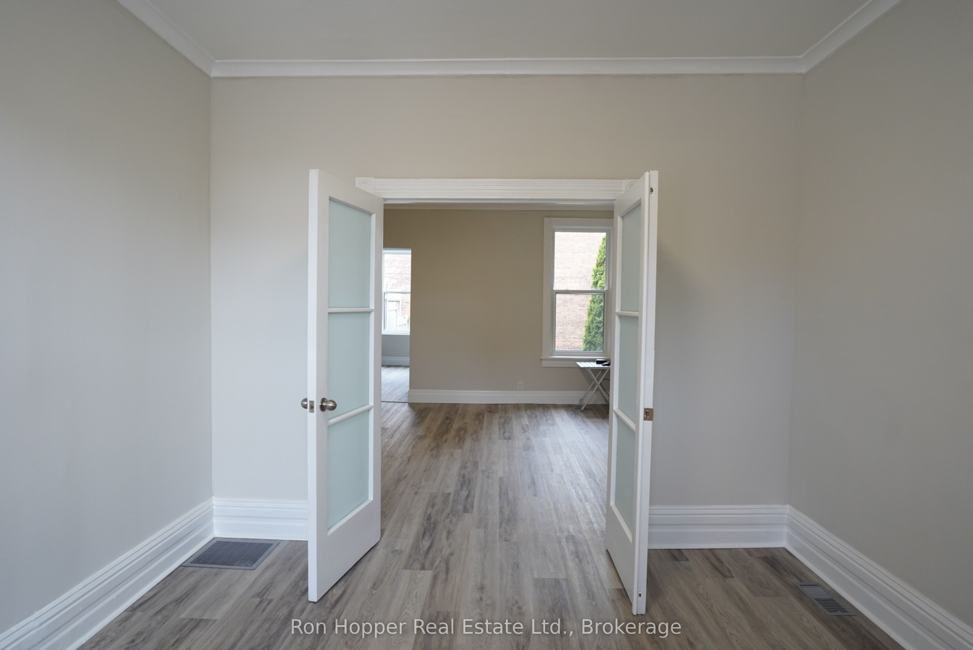 353 11th Street E Property Photo 6