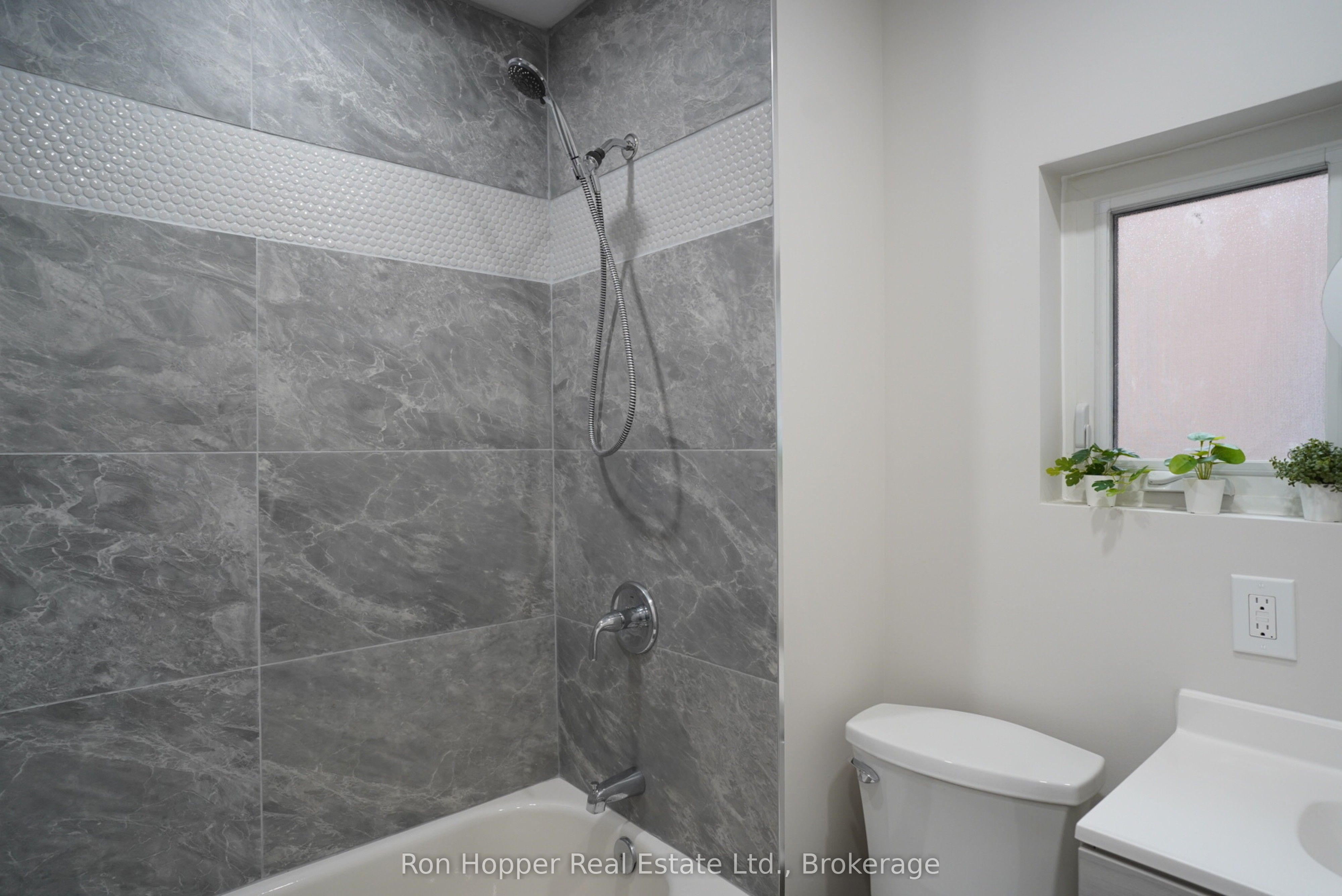 353 11th Street E Property Photo 23