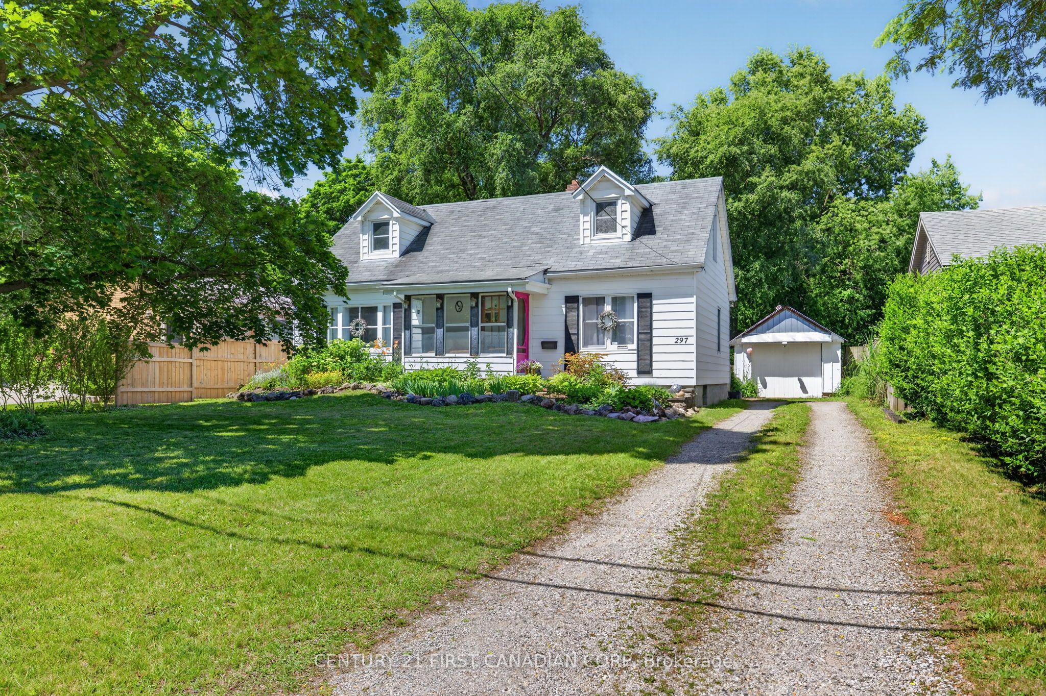 297 Stephen Street Property Photo 1