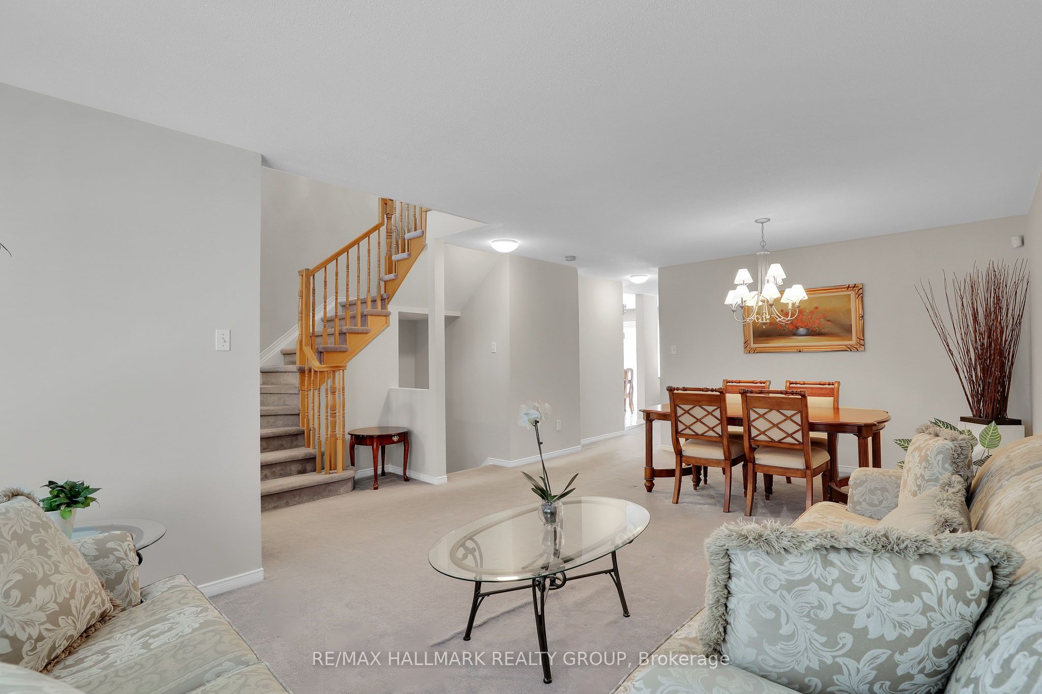 634 Aquaview Drive Property Photo 3