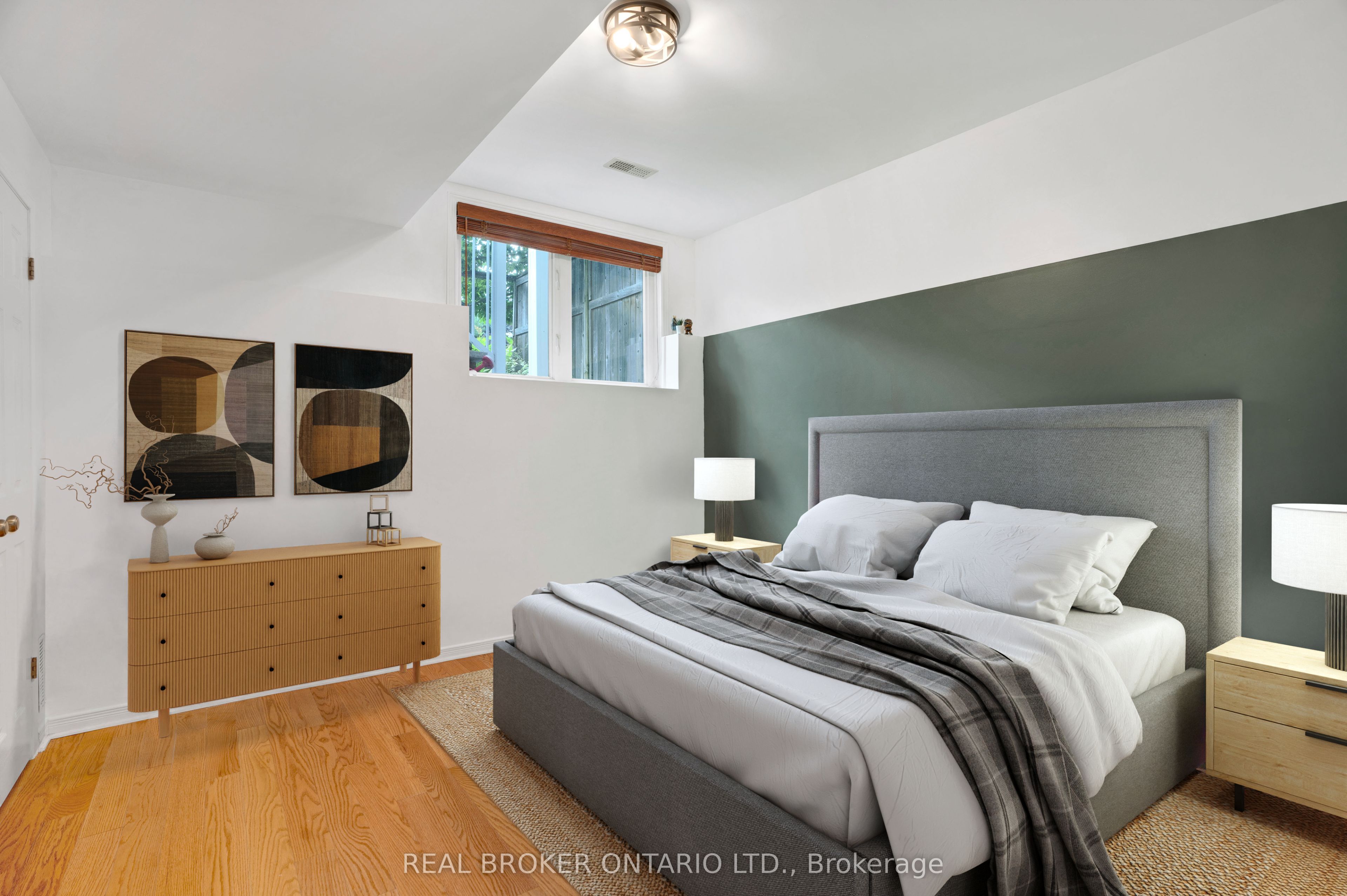 292 London Terrace Property Photo 22