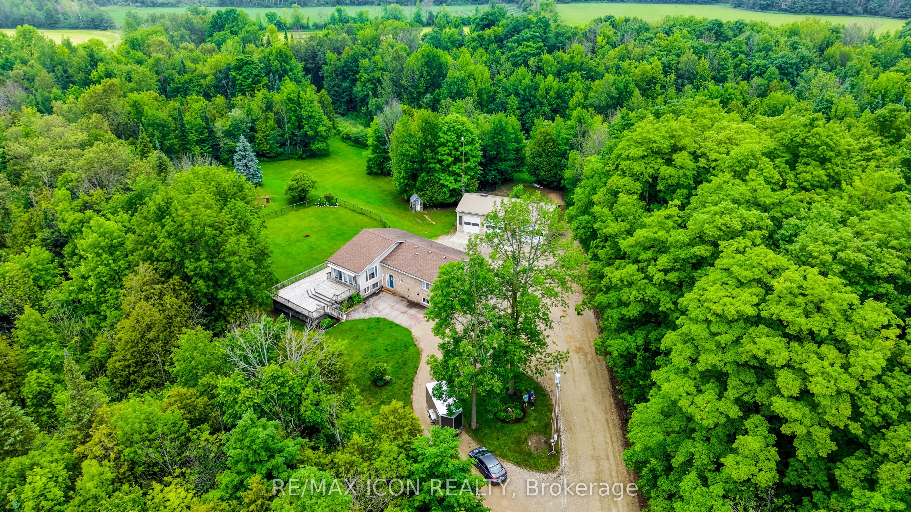 7298 8 Side Road W Property Photo 41