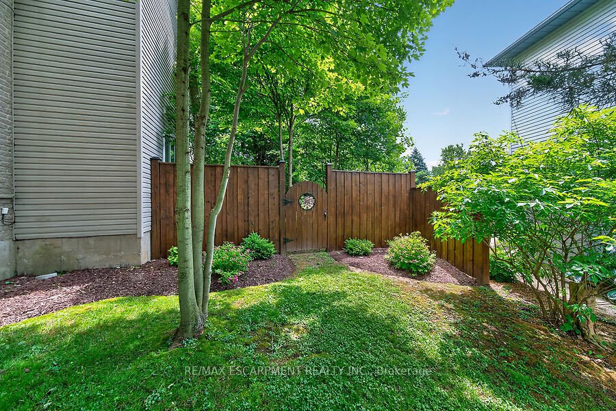 4 Valley Ridge Lane Property Photo 32