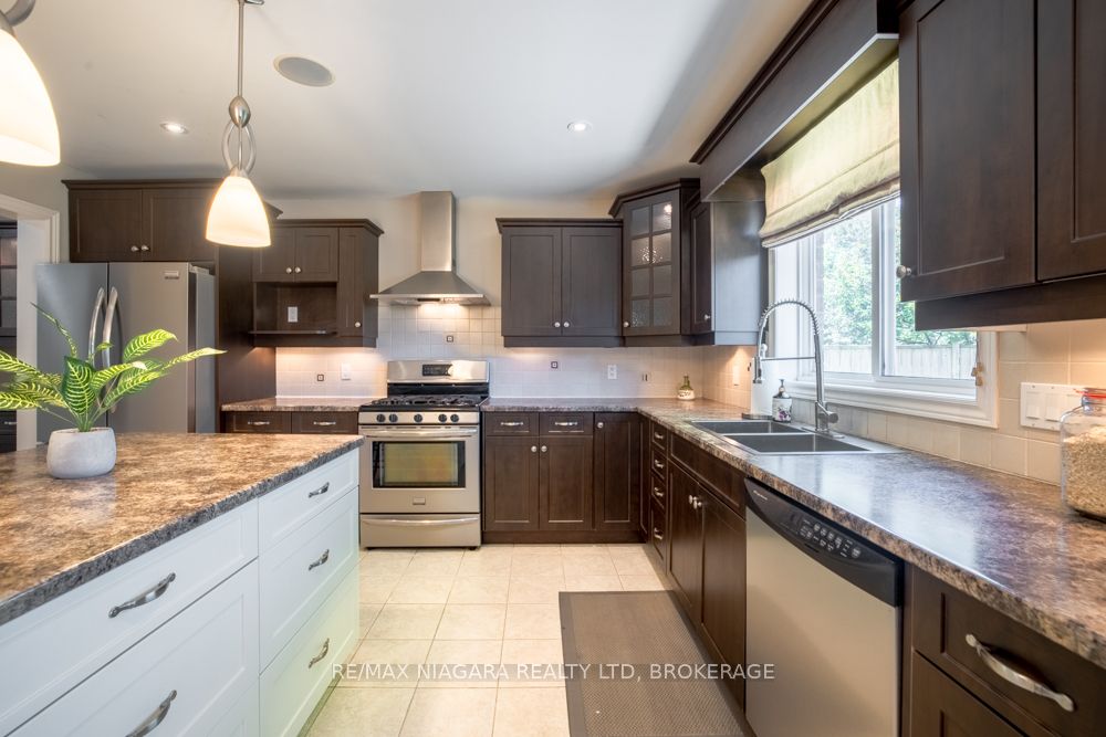 374 Pelham Road Property Photo 16