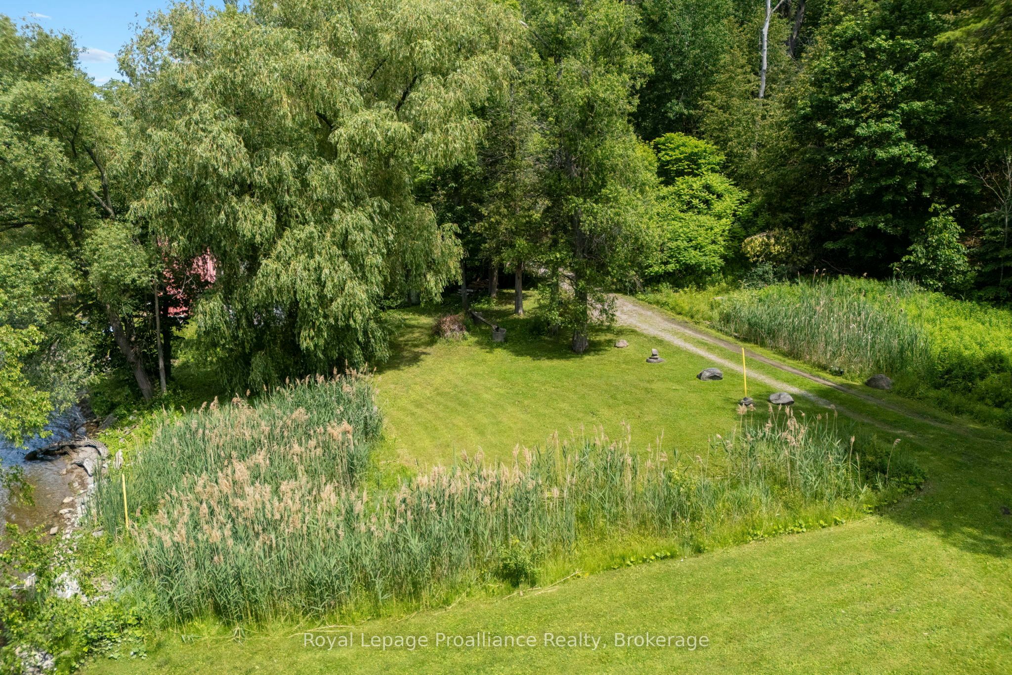 5248 King Road Property Photo 4