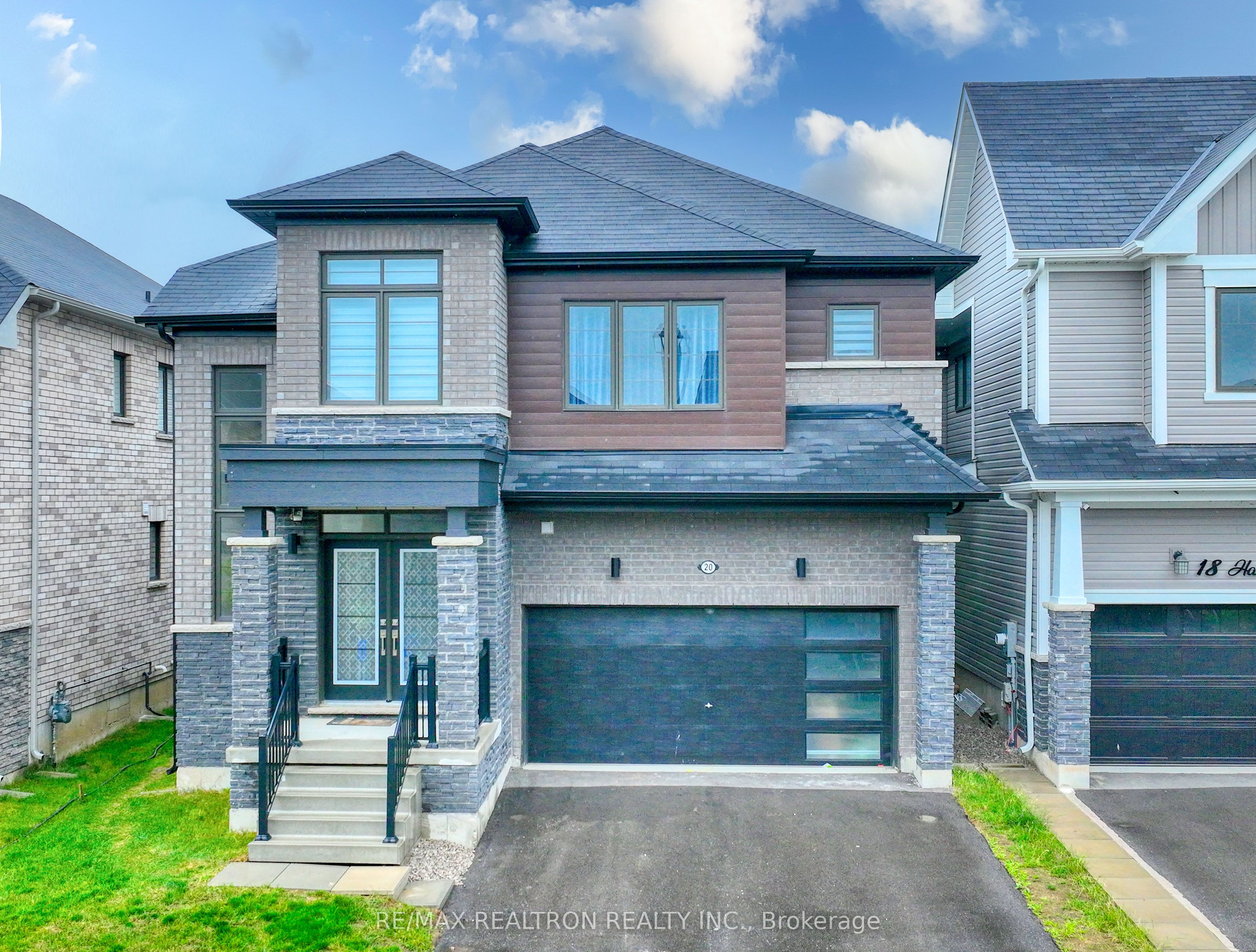 20 Hawick Crescent Property Photo 1