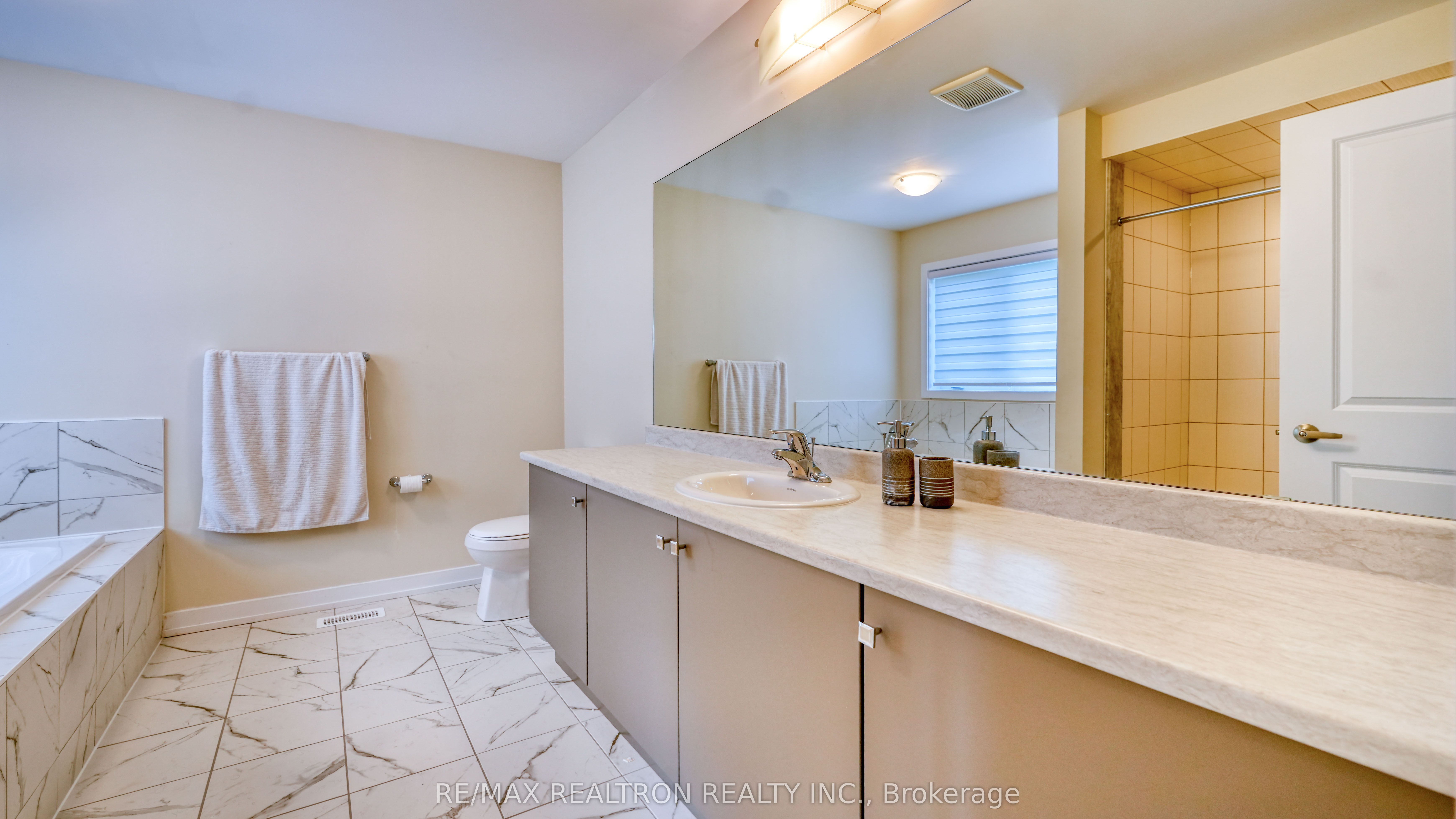 20 Hawick Crescent Property Photo 21