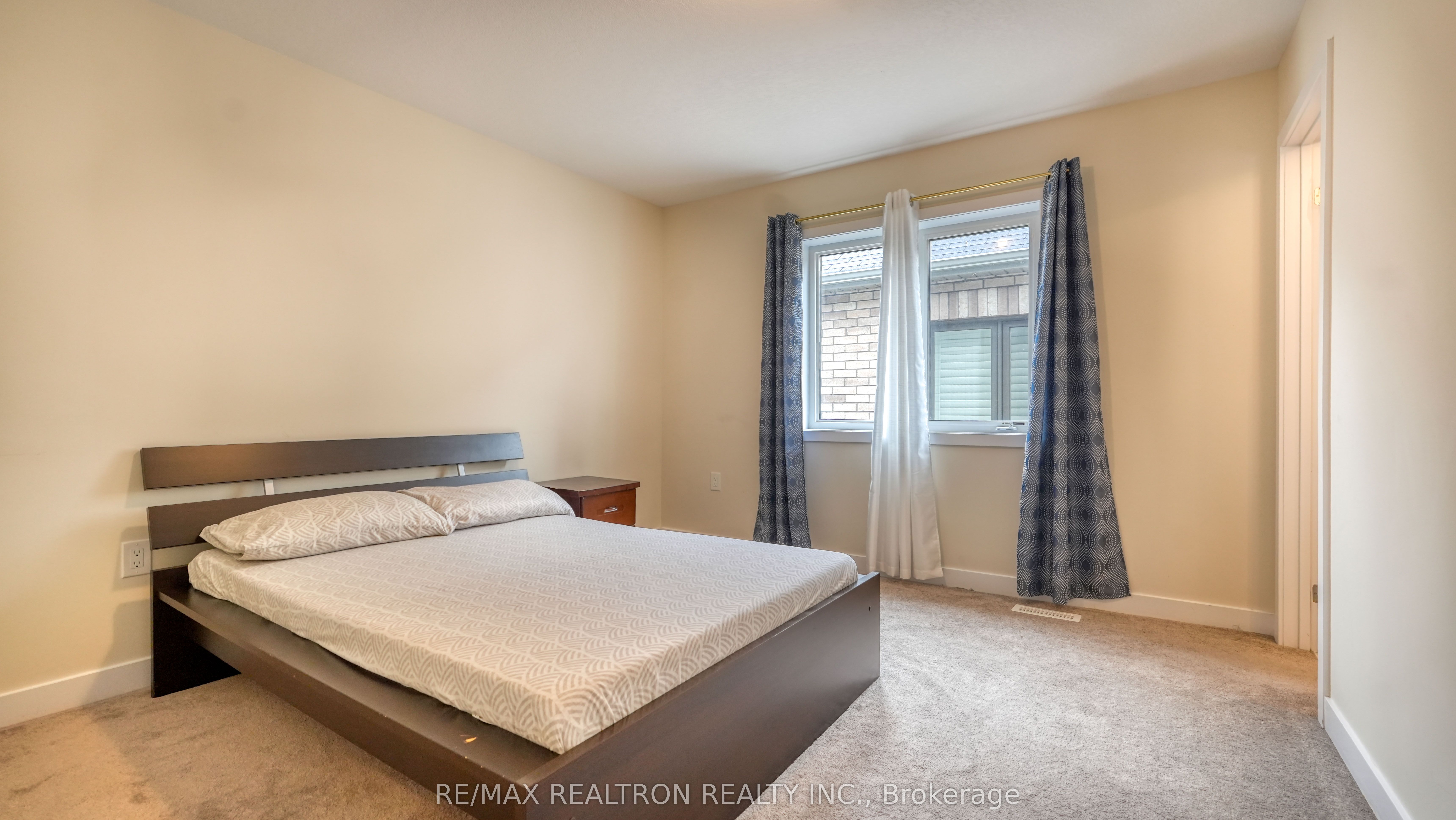 20 Hawick Crescent Property Photo 24