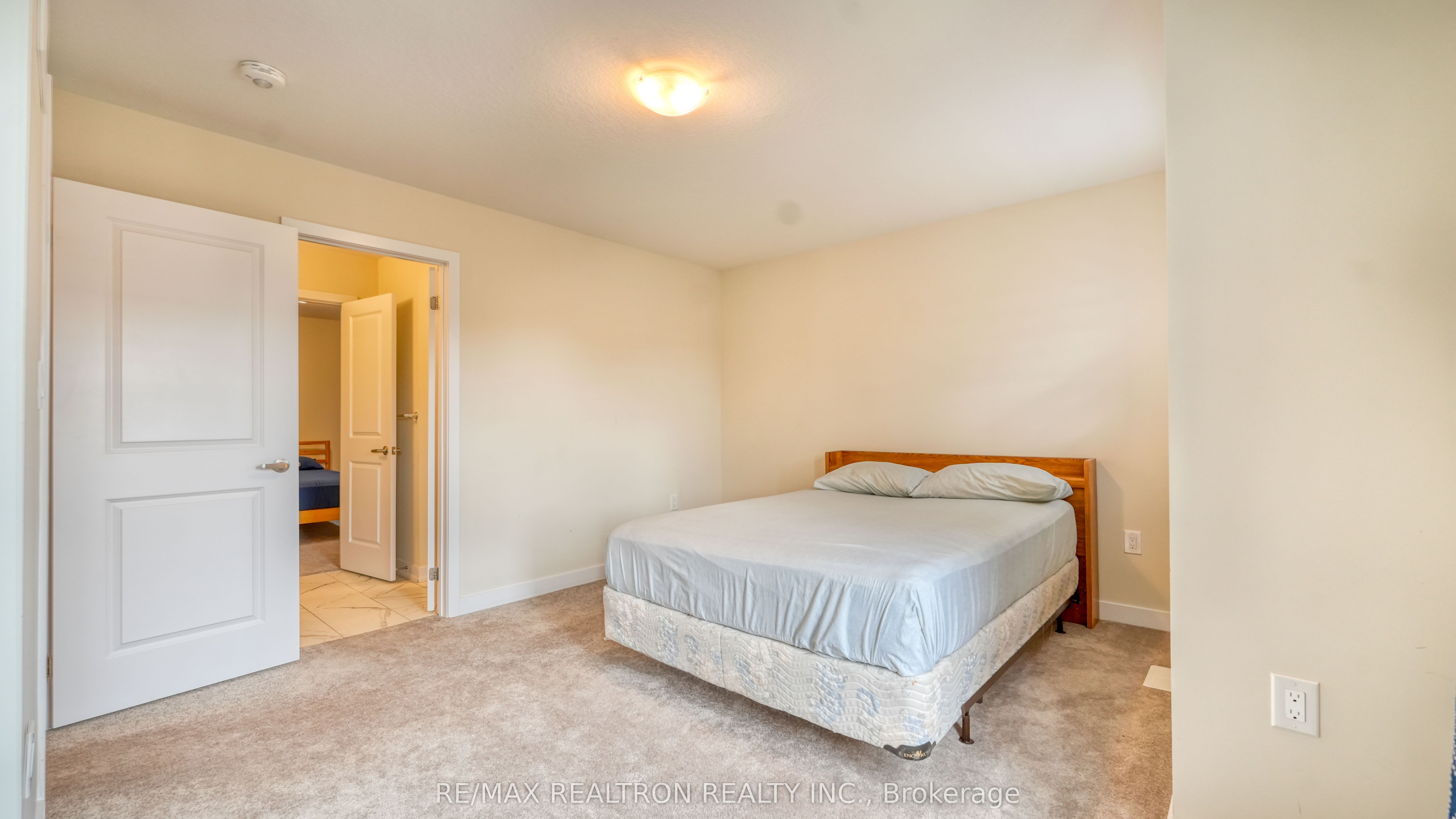 20 Hawick Crescent Property Photo 30