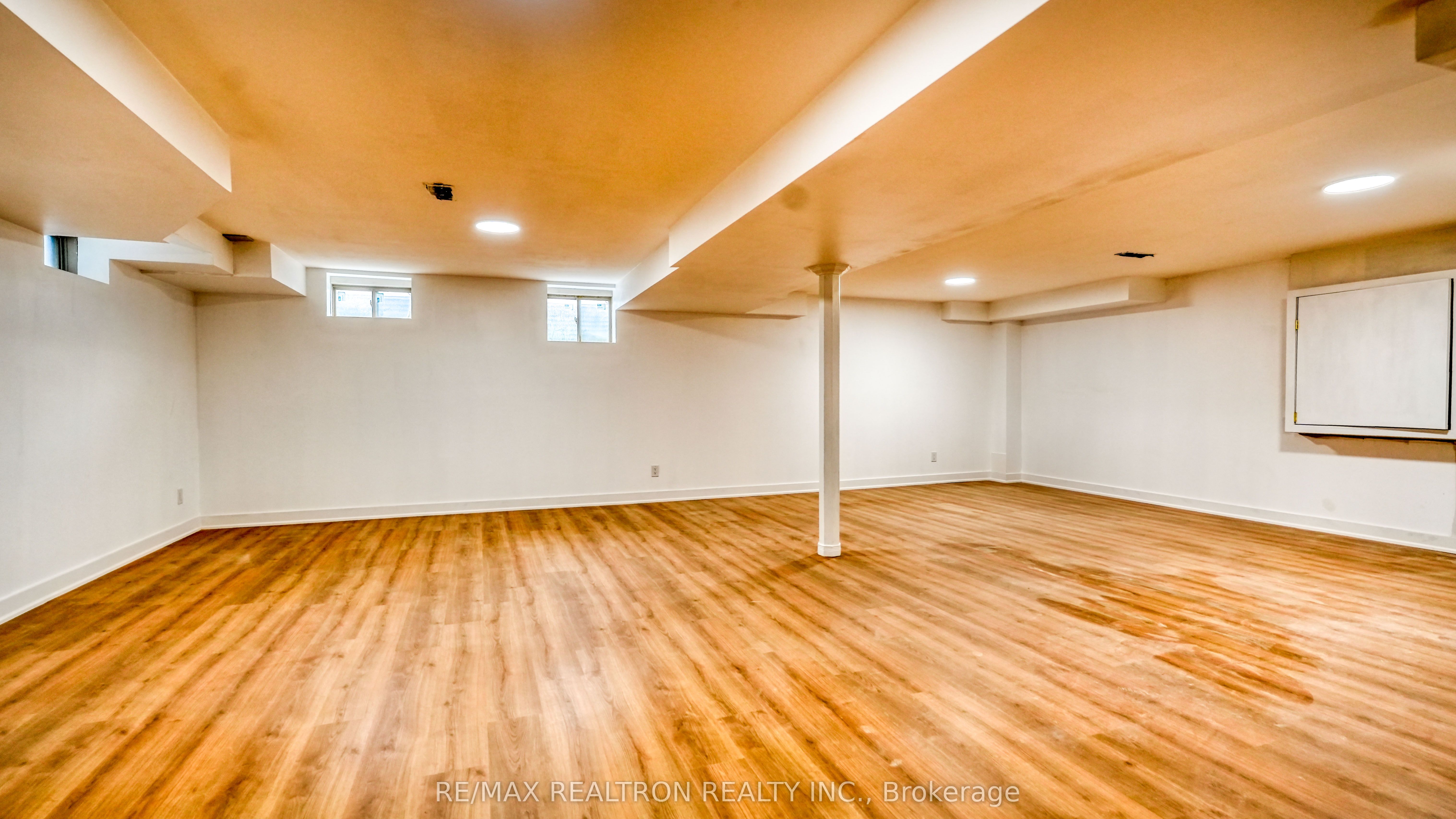 20 Hawick Crescent Property Photo 37