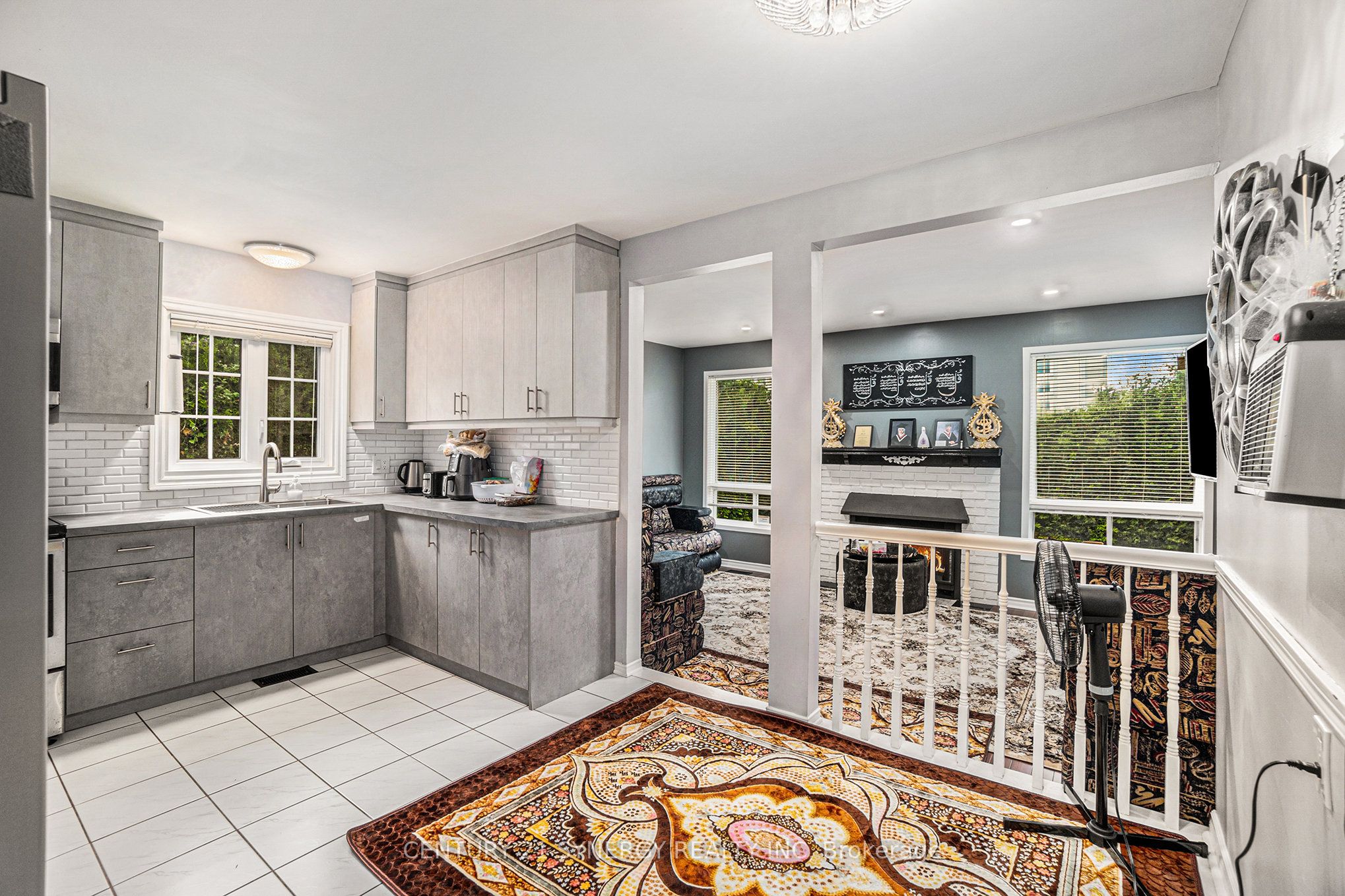 6415 Viseneau Drive Property Photo 10