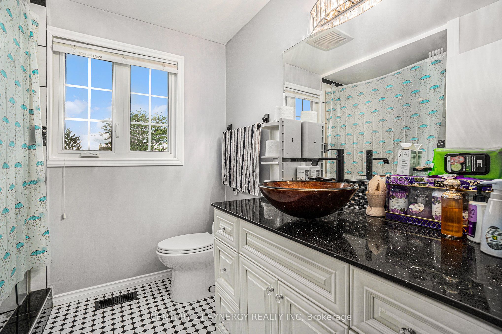 6415 Viseneau Drive Property Photo 19
