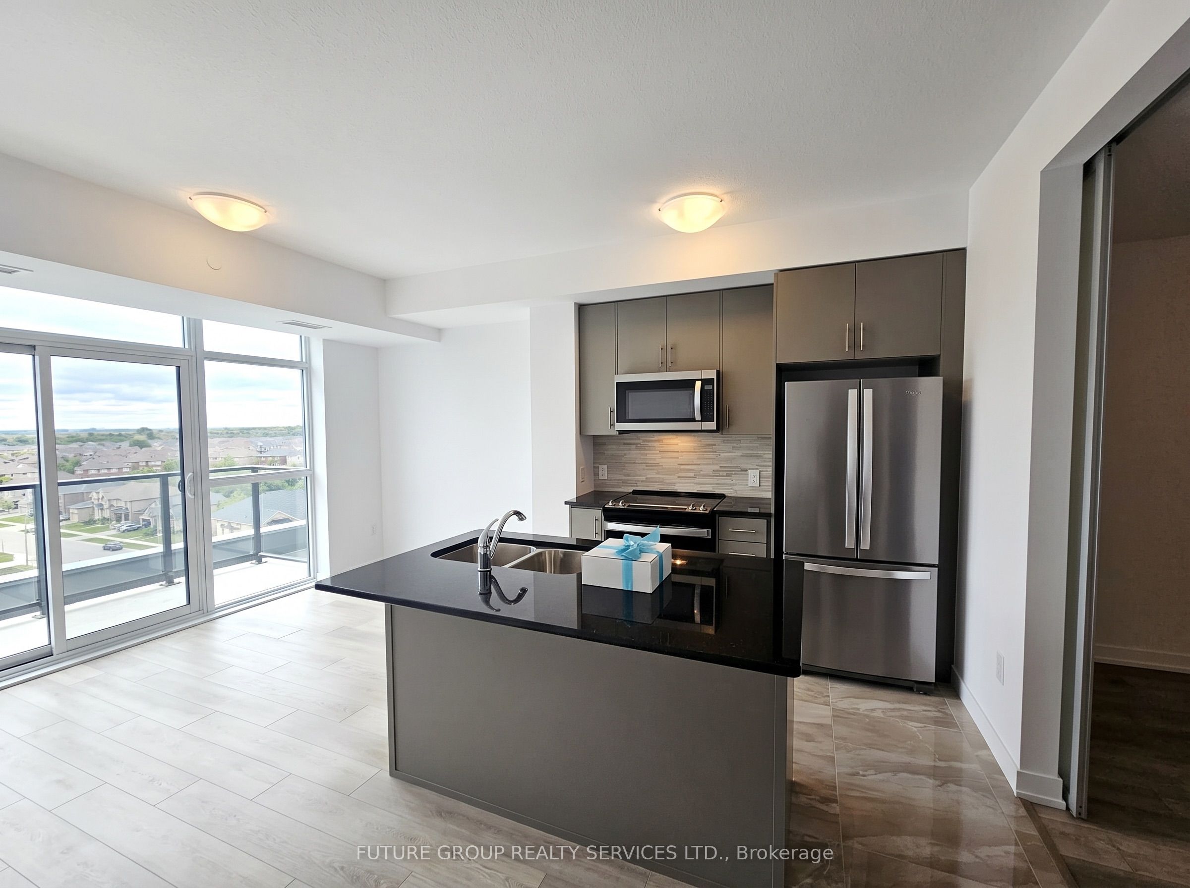 460 Dundas Street E 612 Property Photo 7
