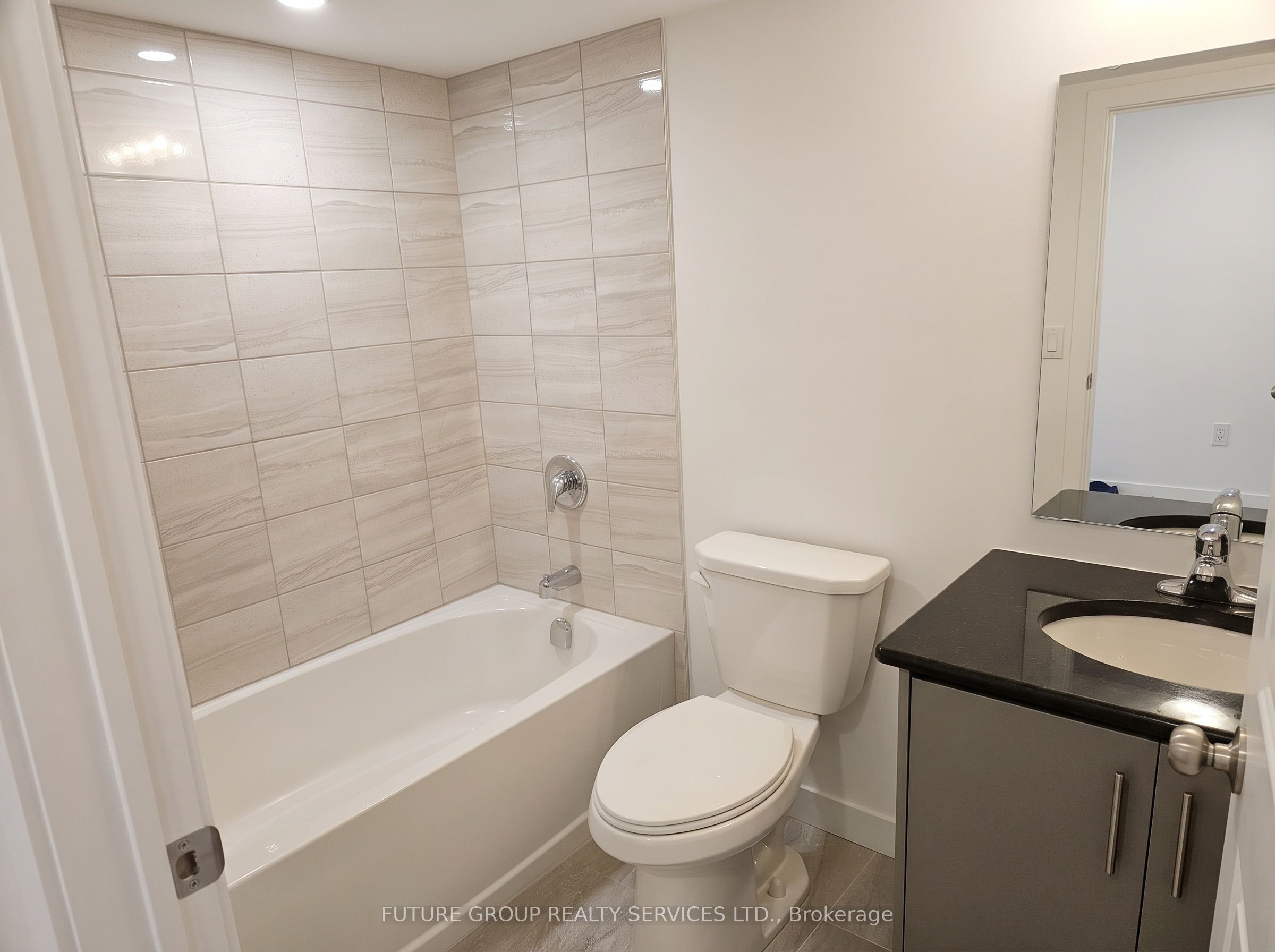 460 Dundas Street E 612 Property Photo 12