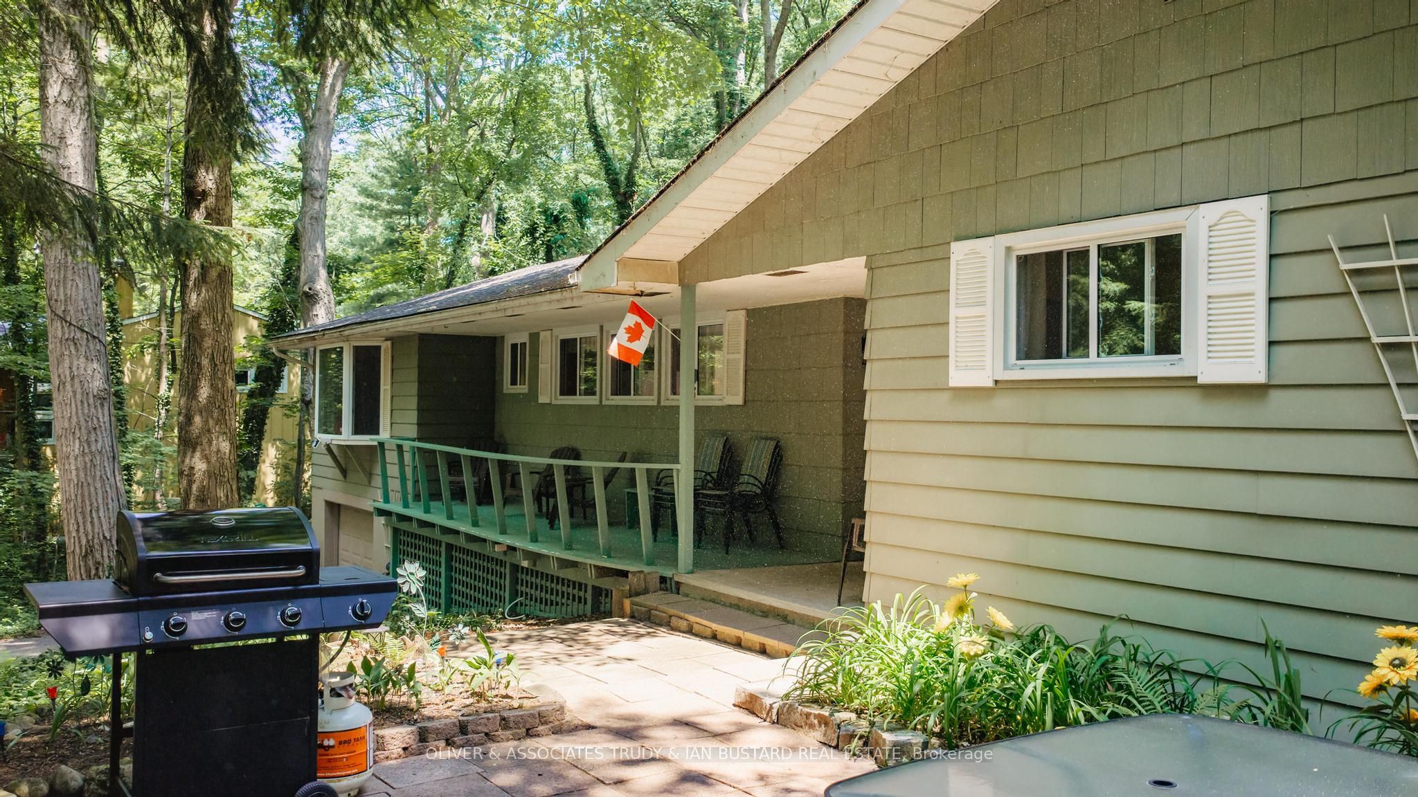 10294 S Brewster Boulevard S Property Photo 5