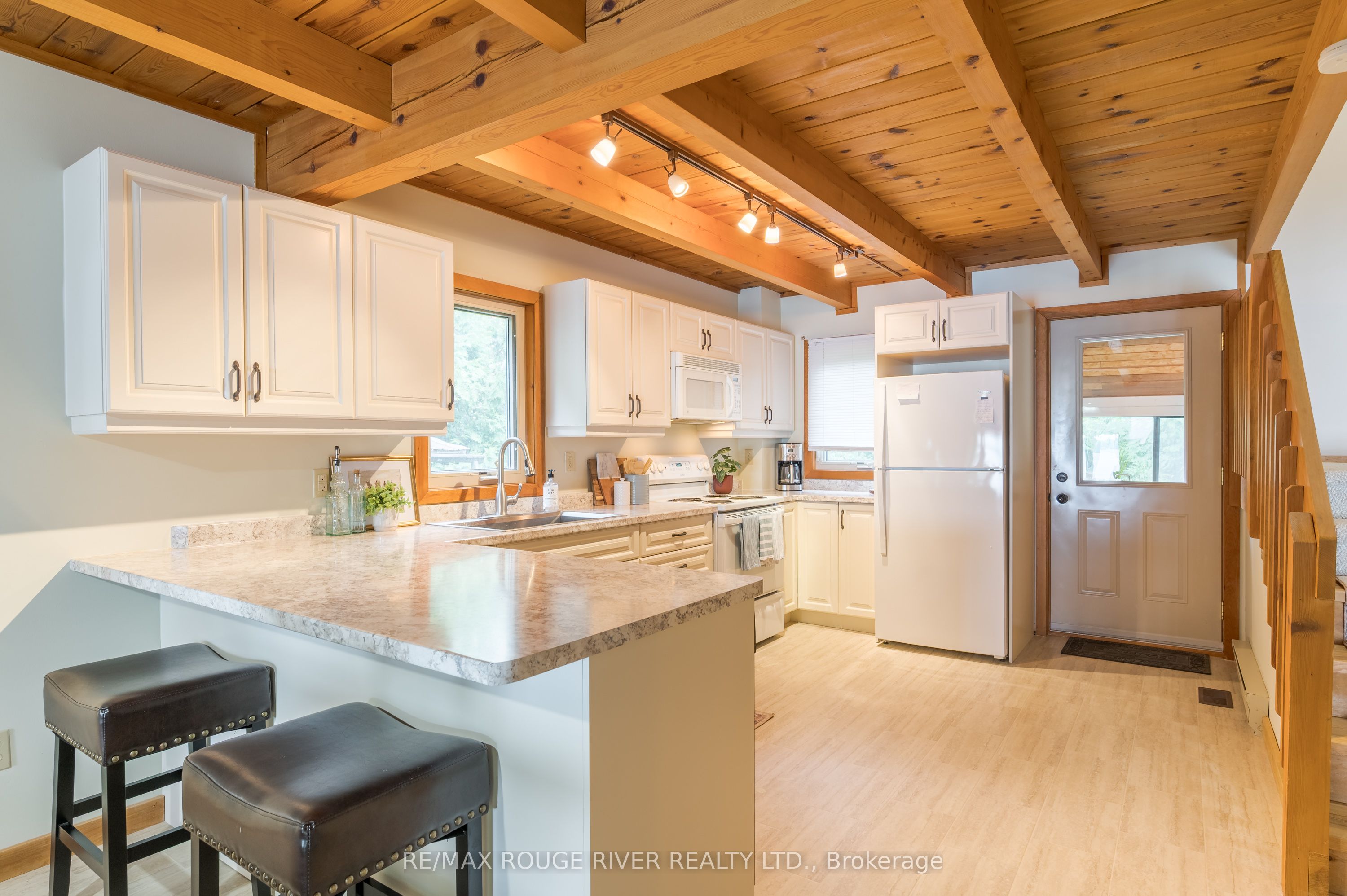 1280 Birchview Road Property Photo 18