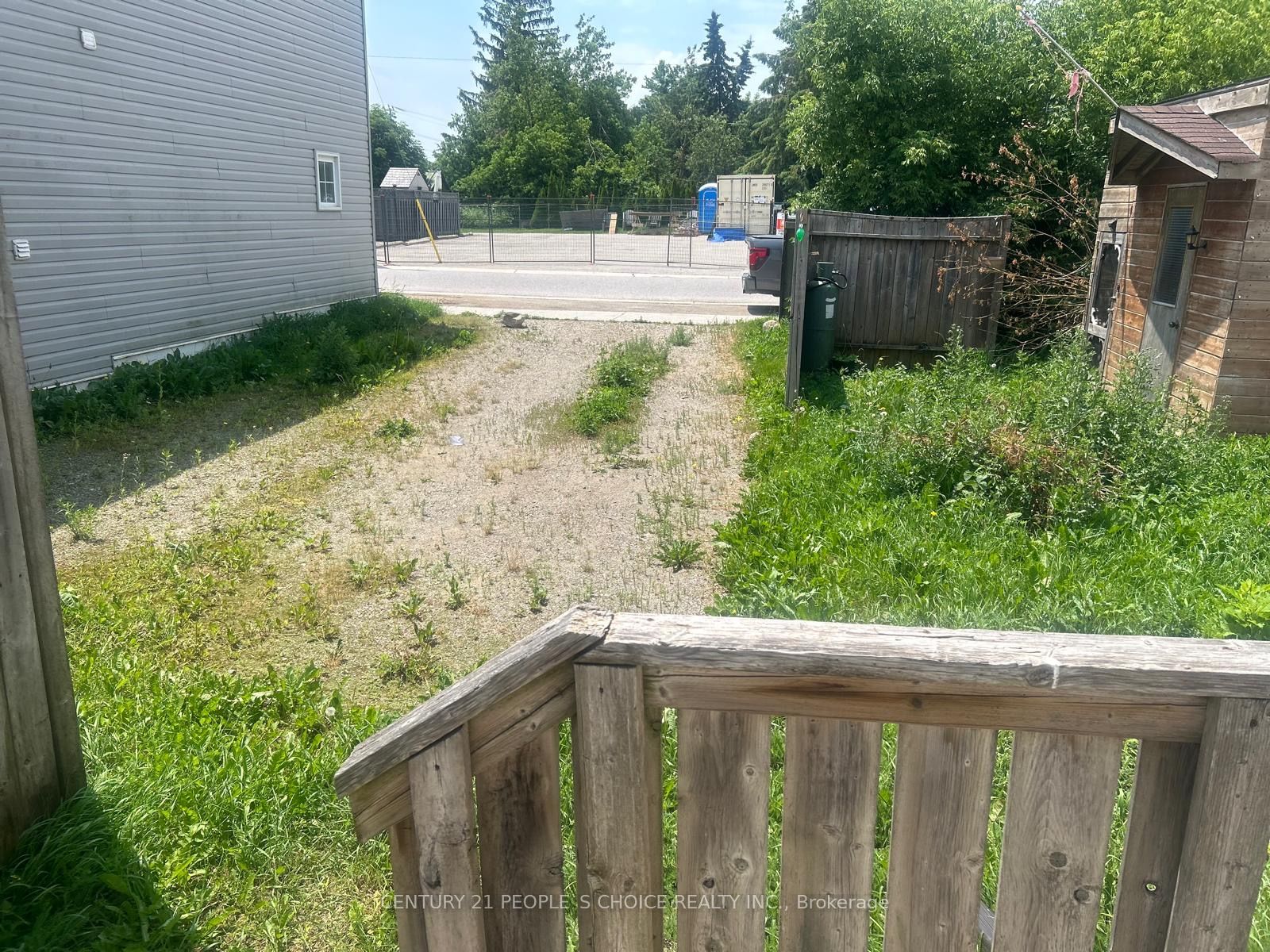 179 Main Street W Property Photo 17