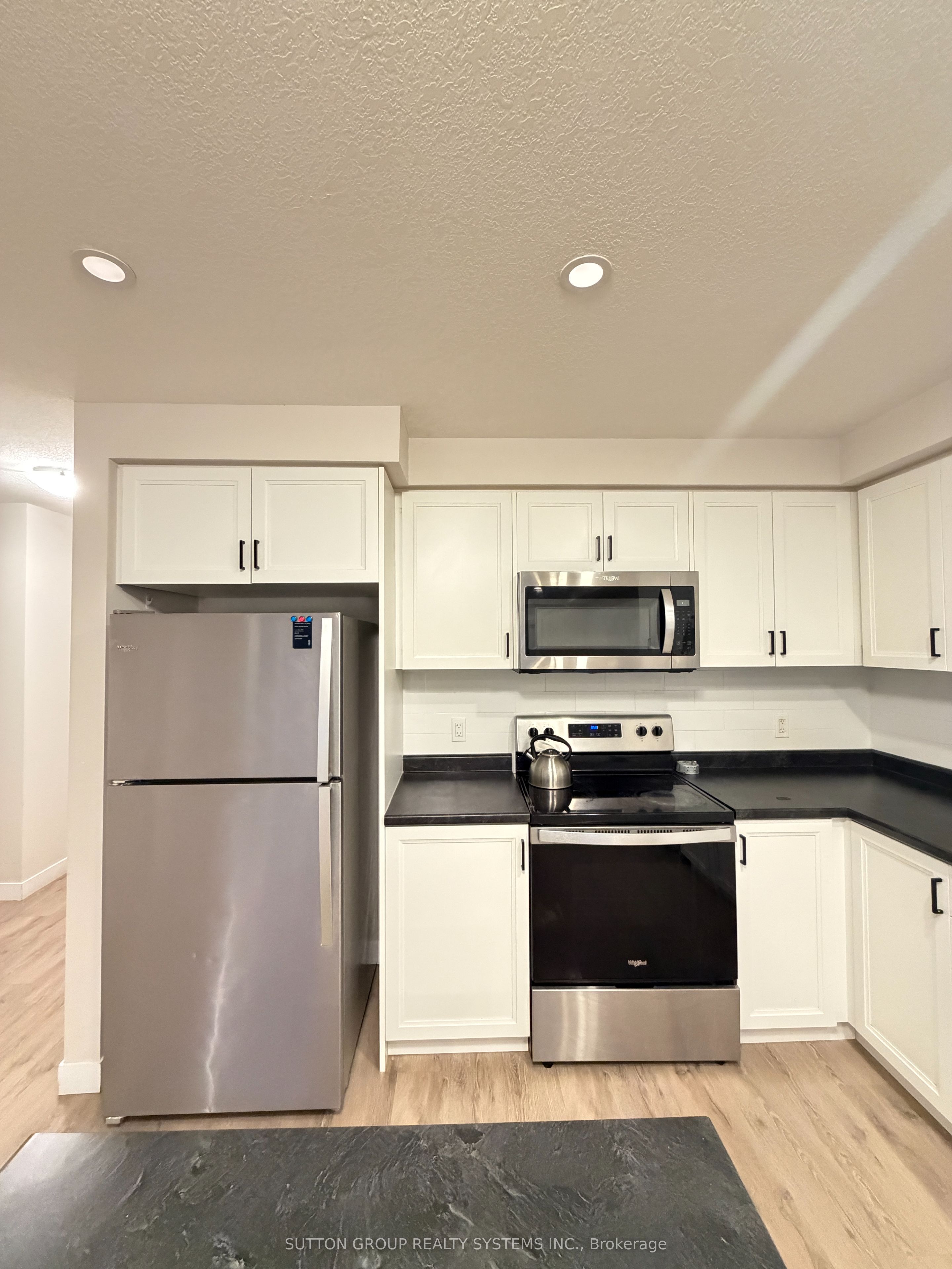 160 Stanley Street 4 Property Photo 1