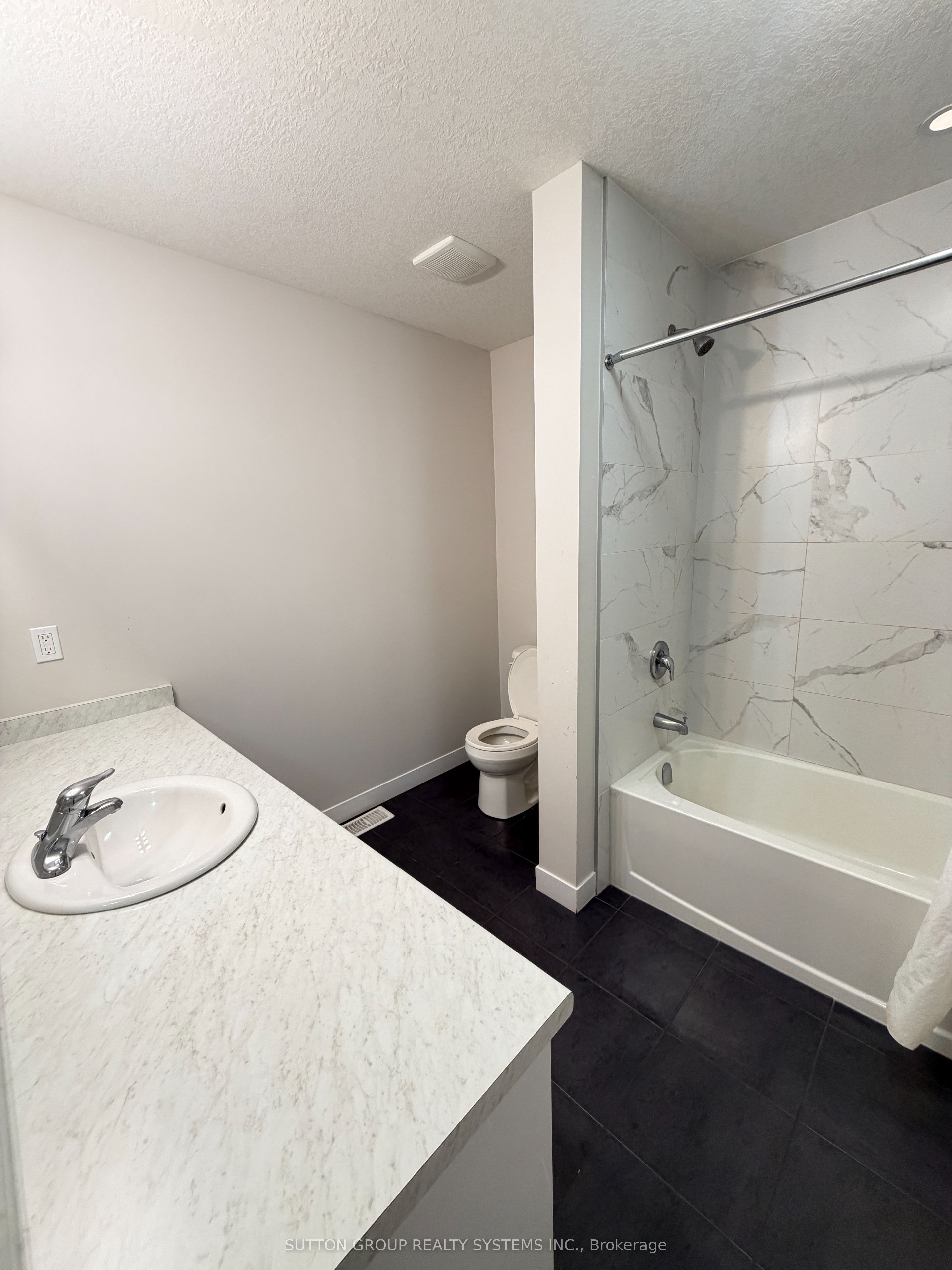160 Stanley Street 4 Property Photo 11