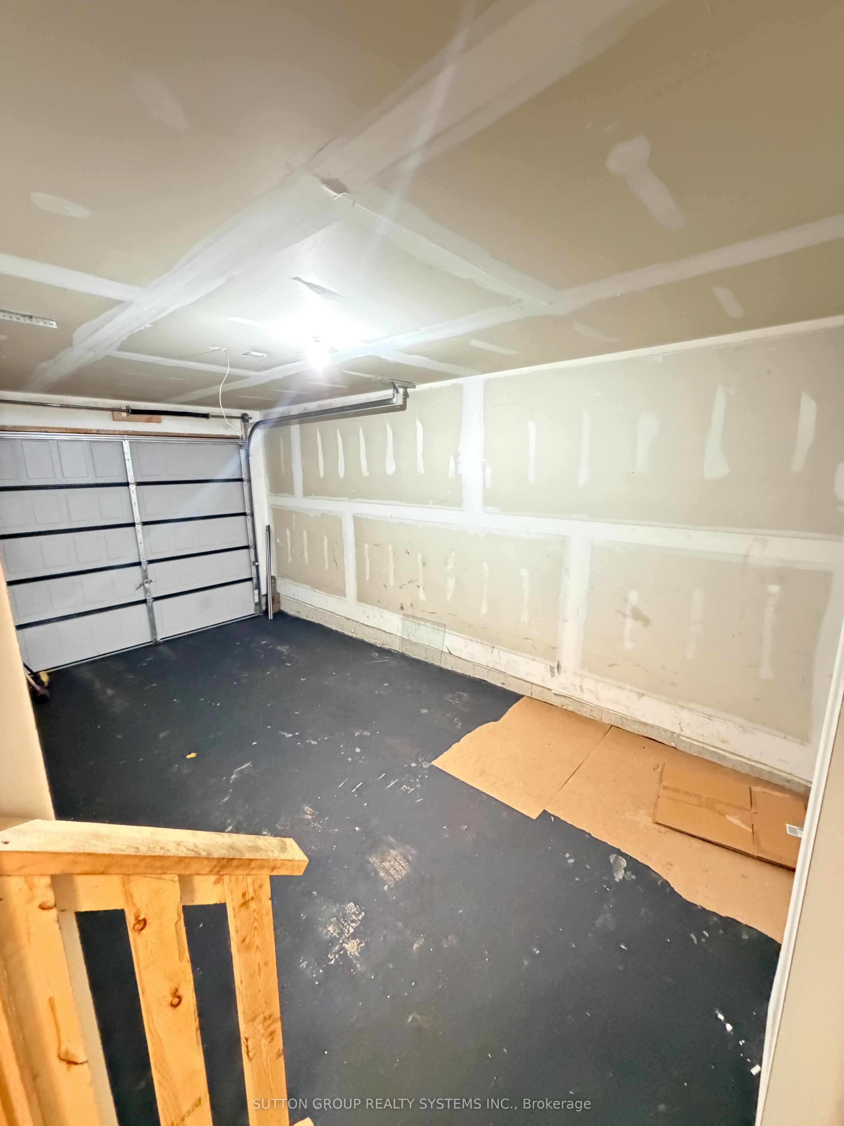 160 Stanley Street 4 Property Photo 18