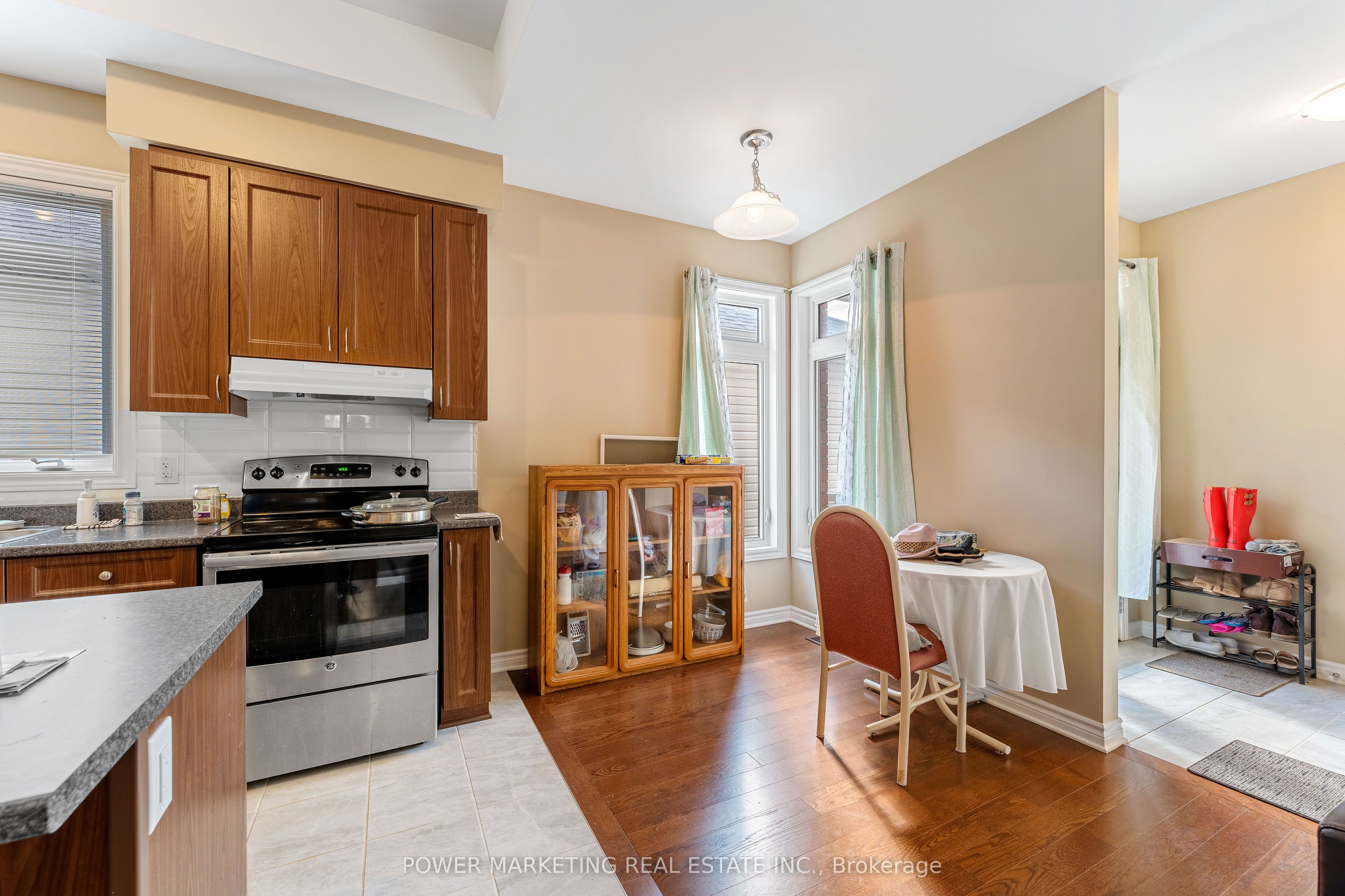 6356 Renaud Road Property Photo 6