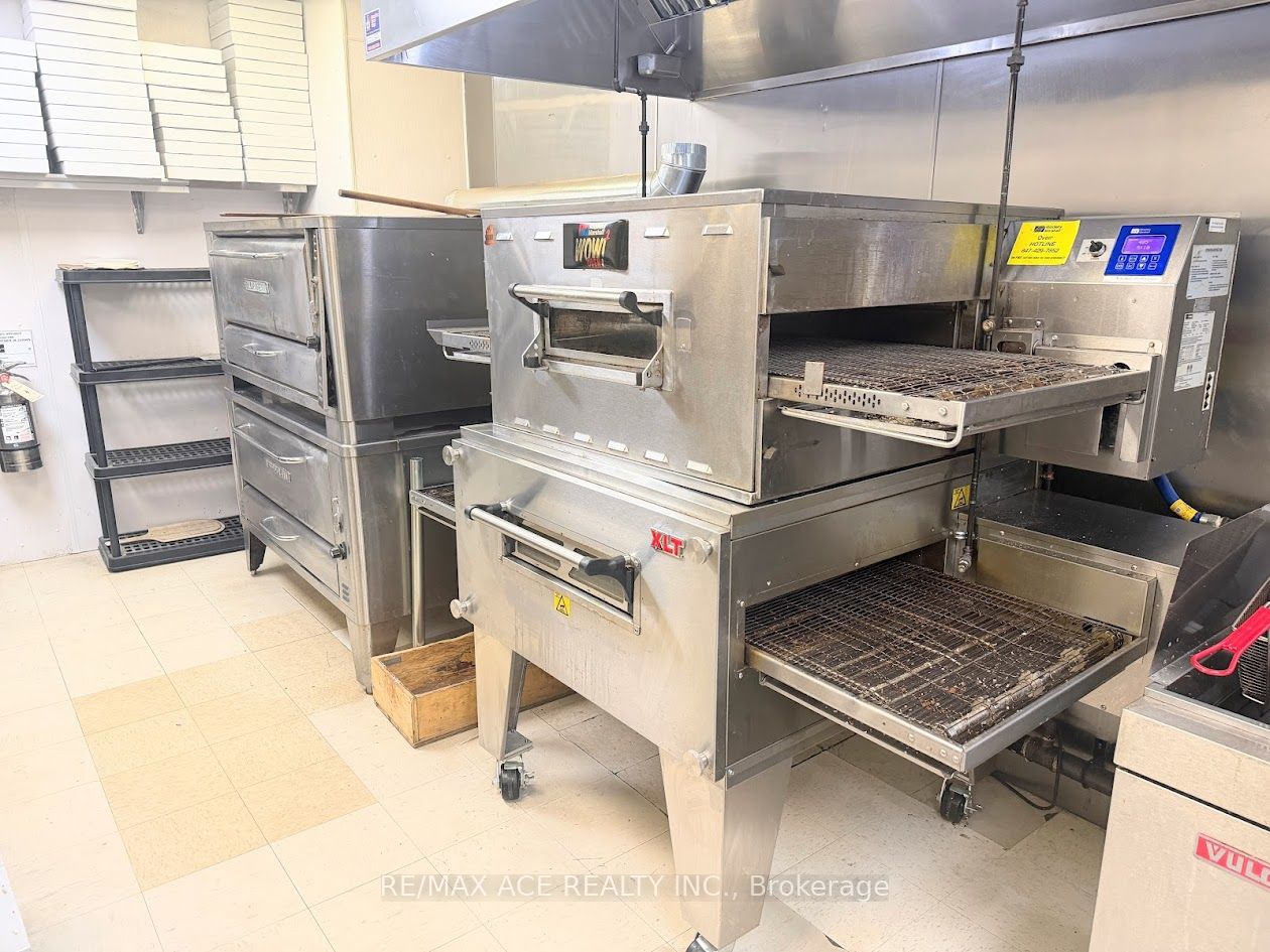8278 Thorold Stone Road Unit 1a Property Photo 4