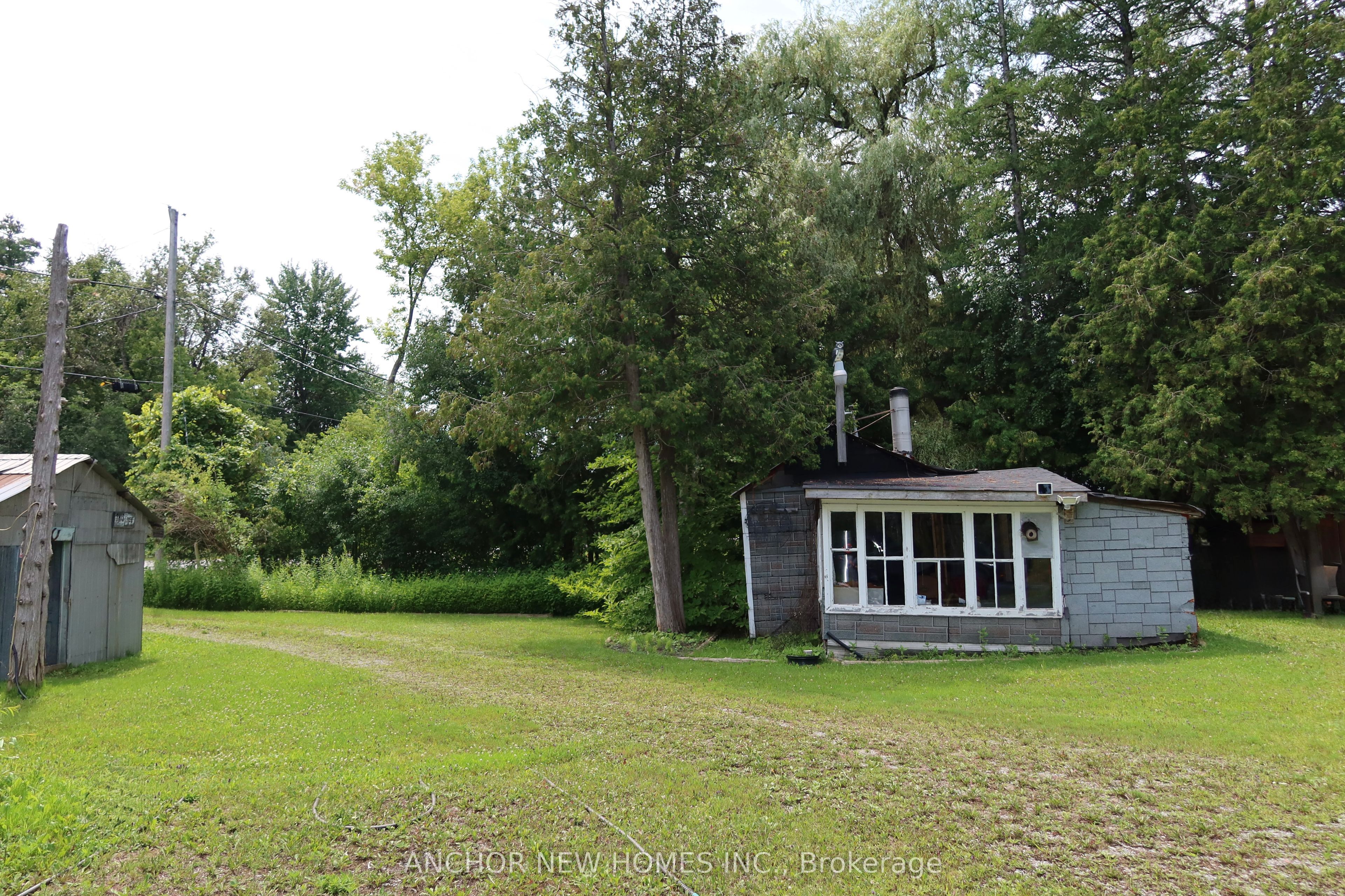 7024 Dieppe Road Property Photo 4