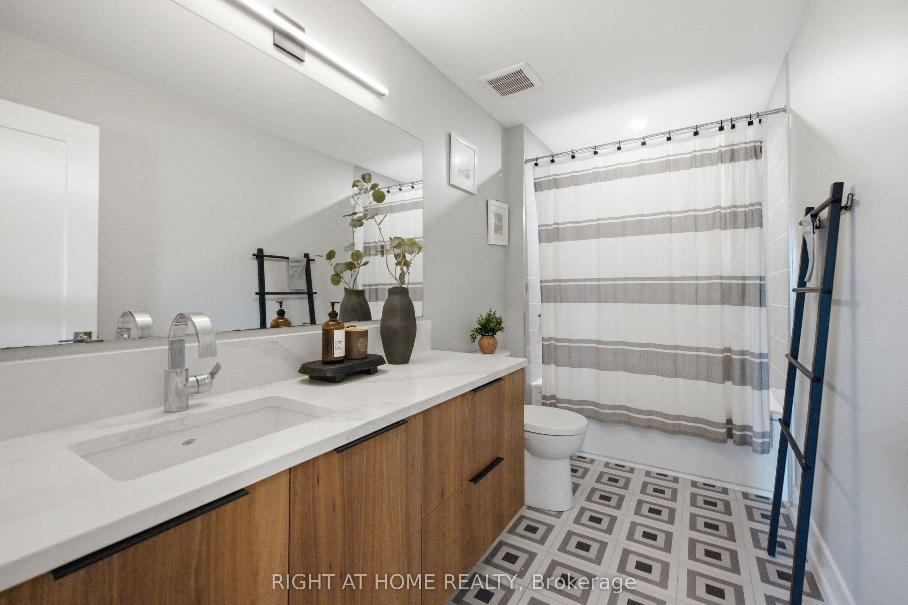 122 Ridgemont Drive Property Photo 15