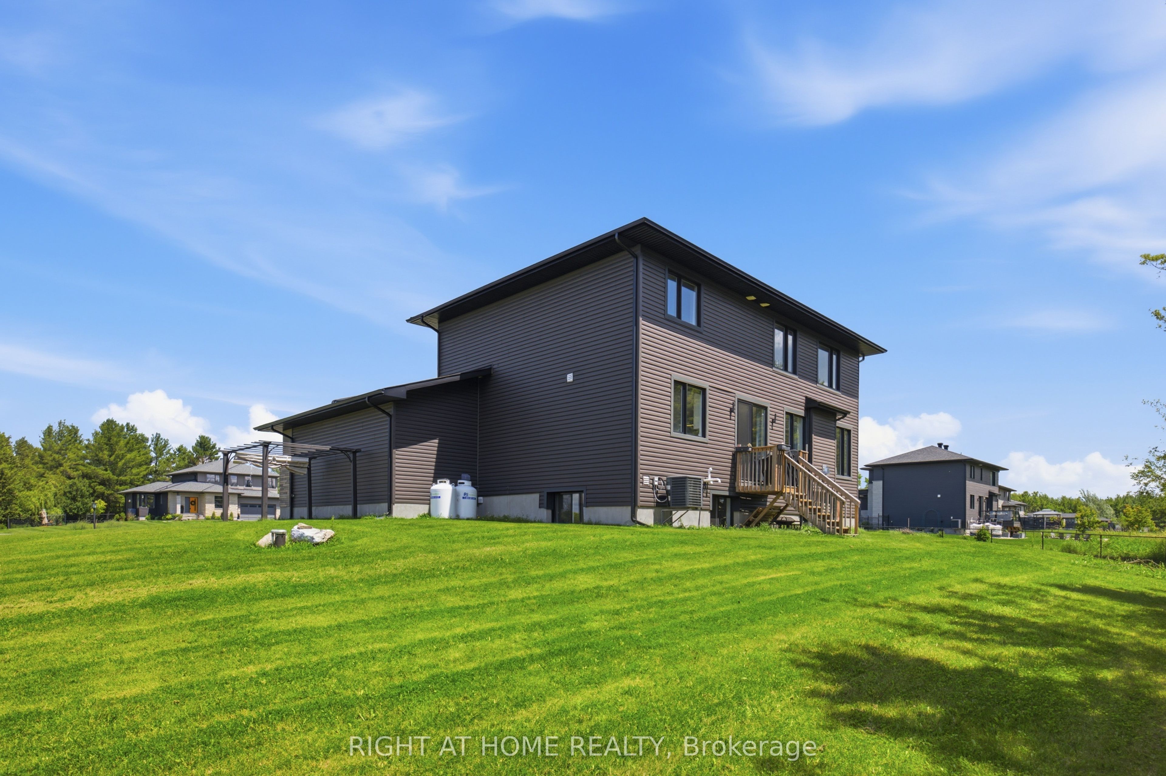 122 Ridgemont Drive Property Photo 18
