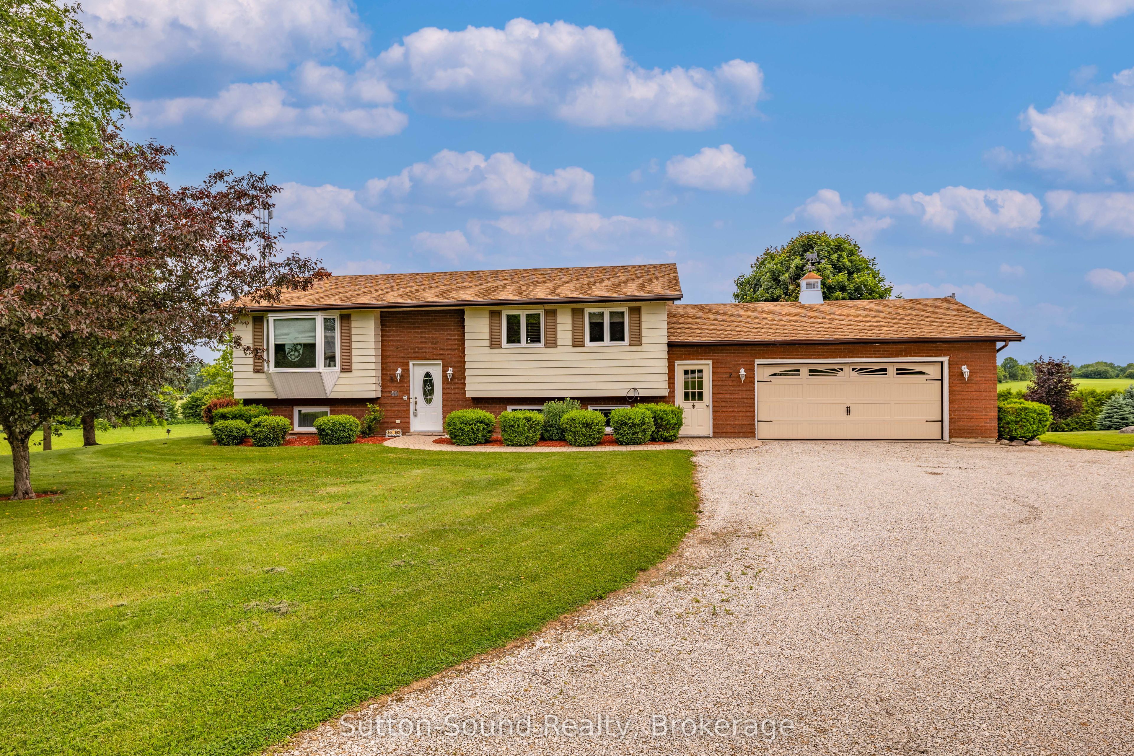 244363 22 Side Road Property Photo 1