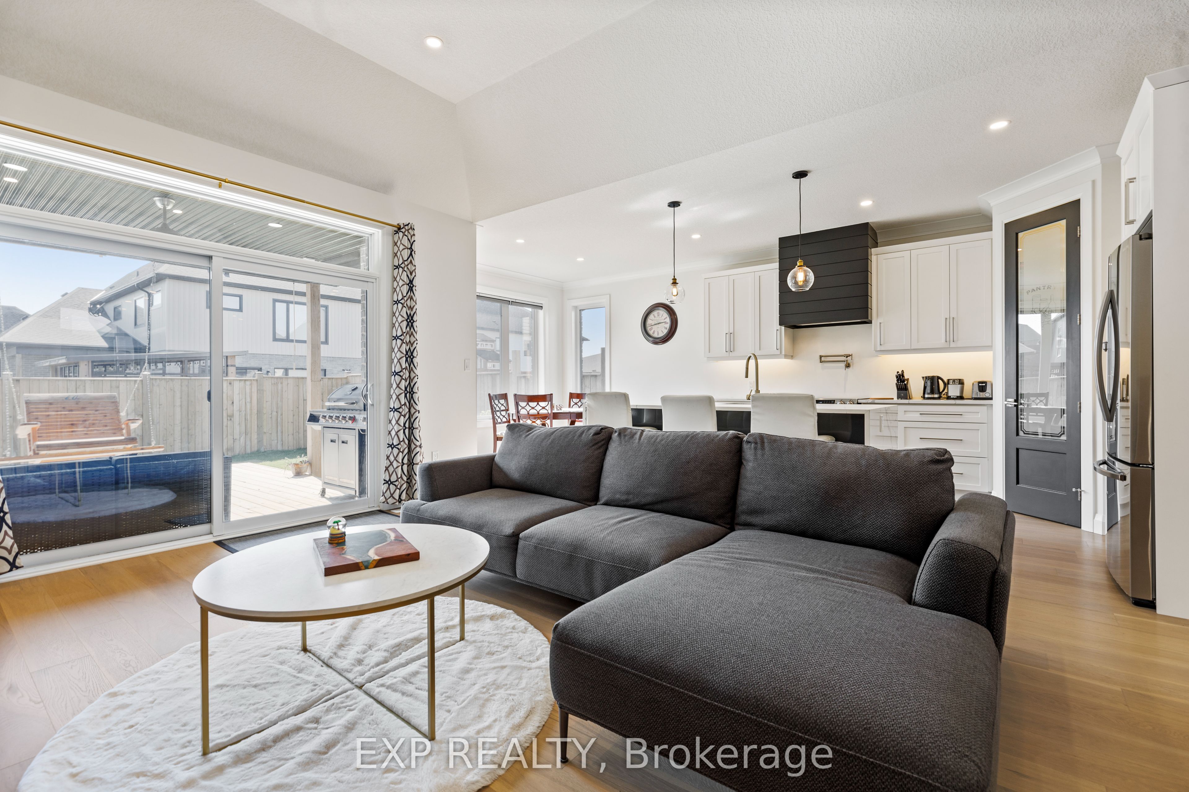 4099 Sugarmaple Crossing Property Photo 6