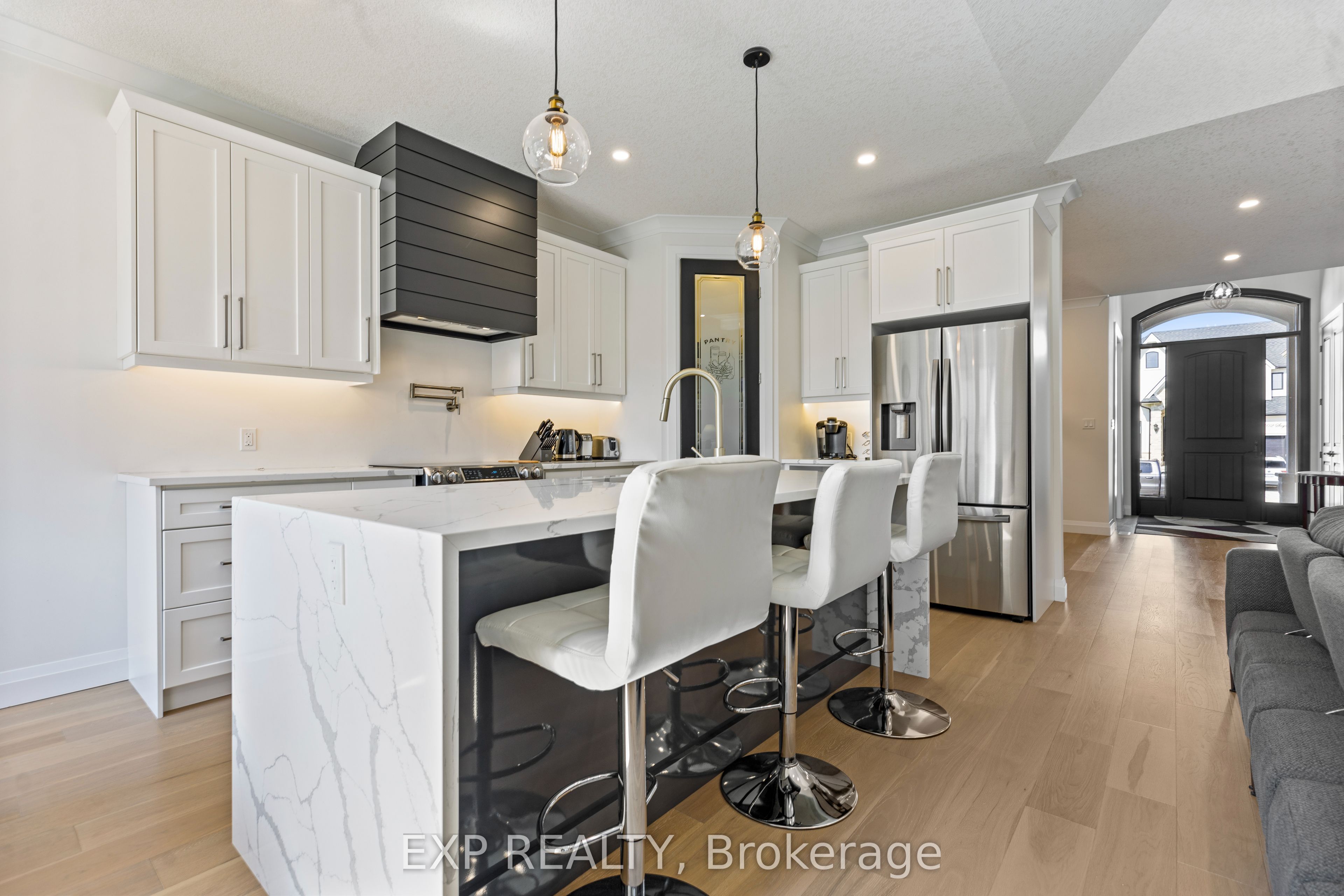 4099 Sugarmaple Crossing Property Photo 7
