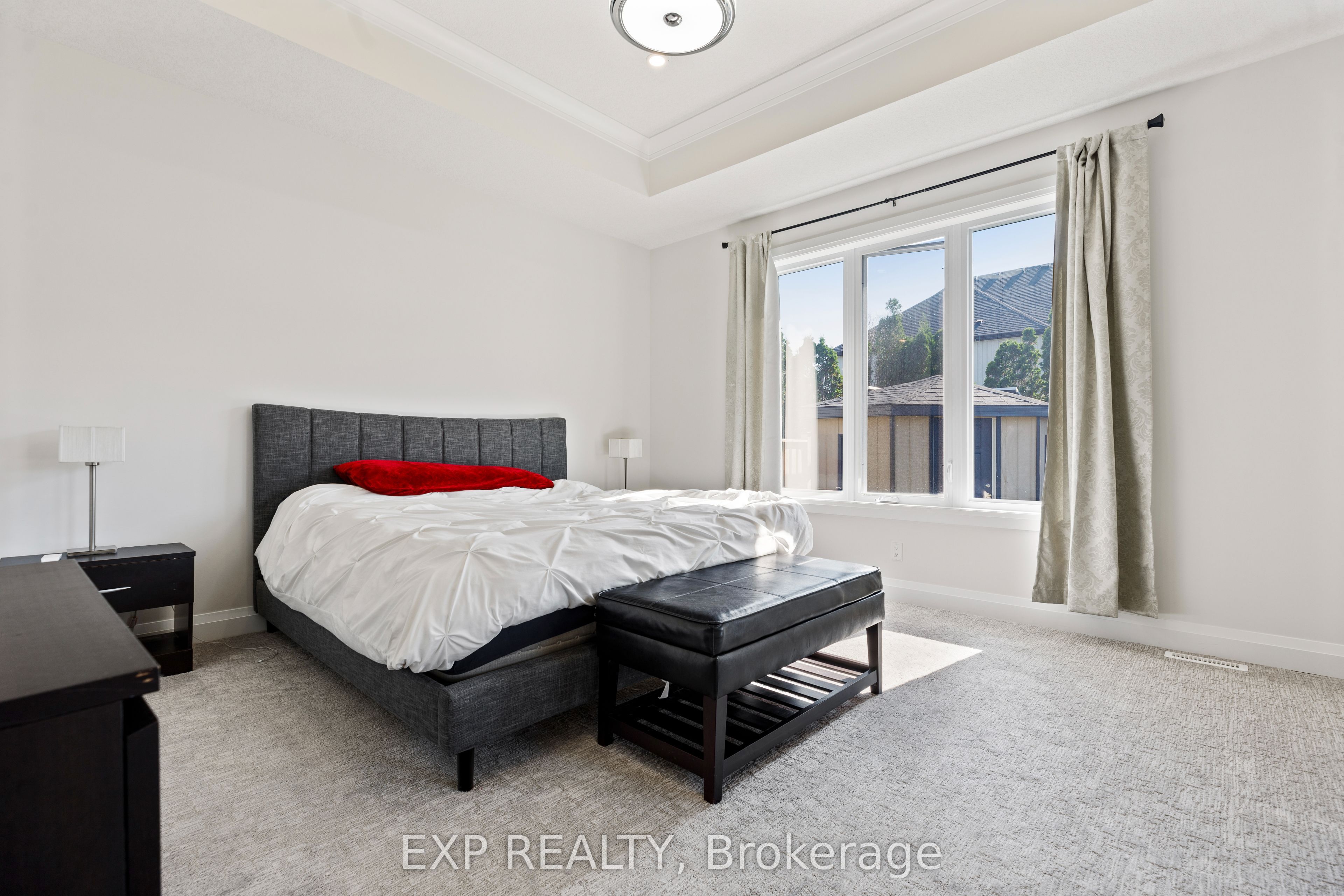 4099 Sugarmaple Crossing Property Photo 12