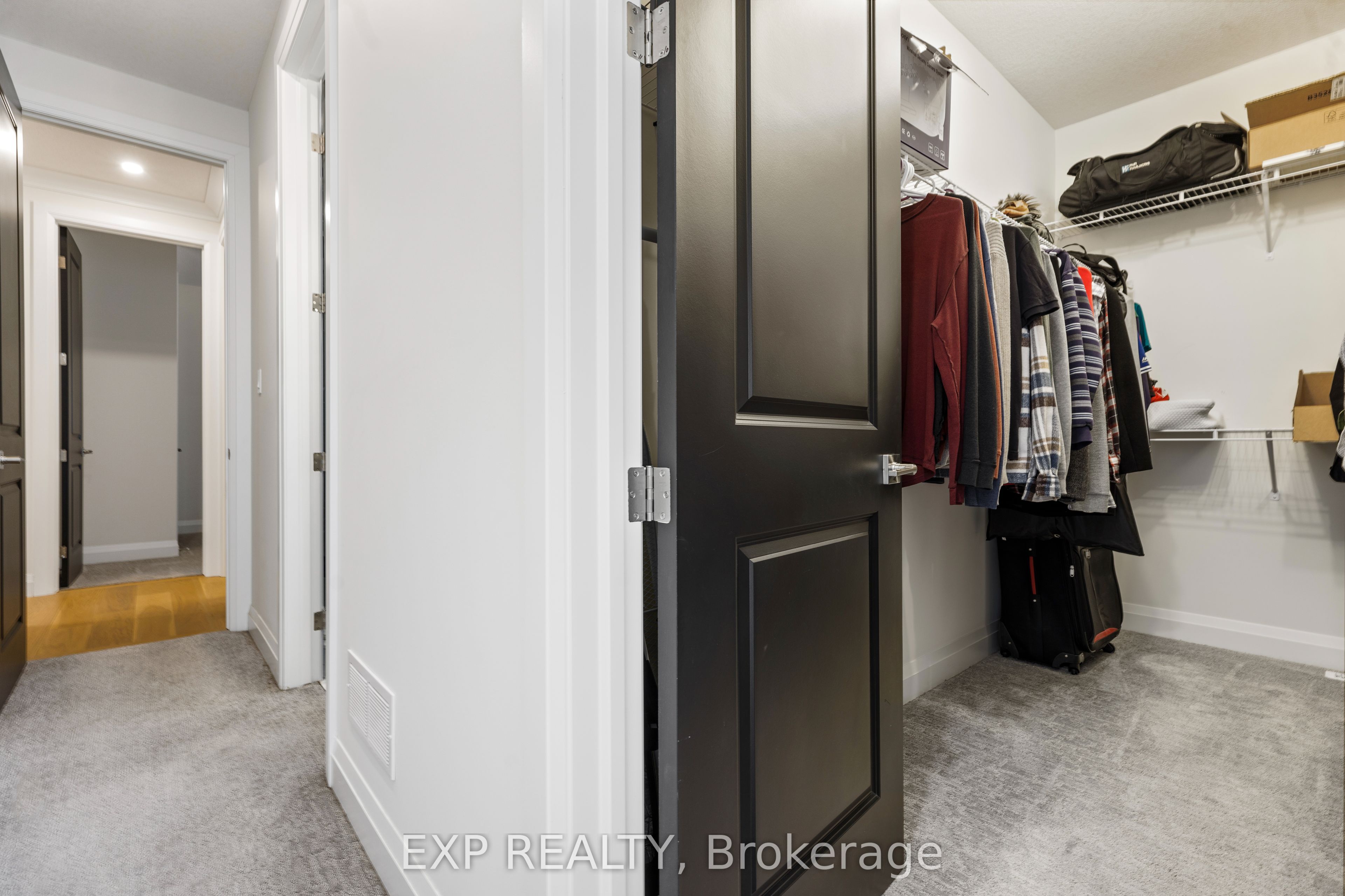 4099 Sugarmaple Crossing Property Photo 17