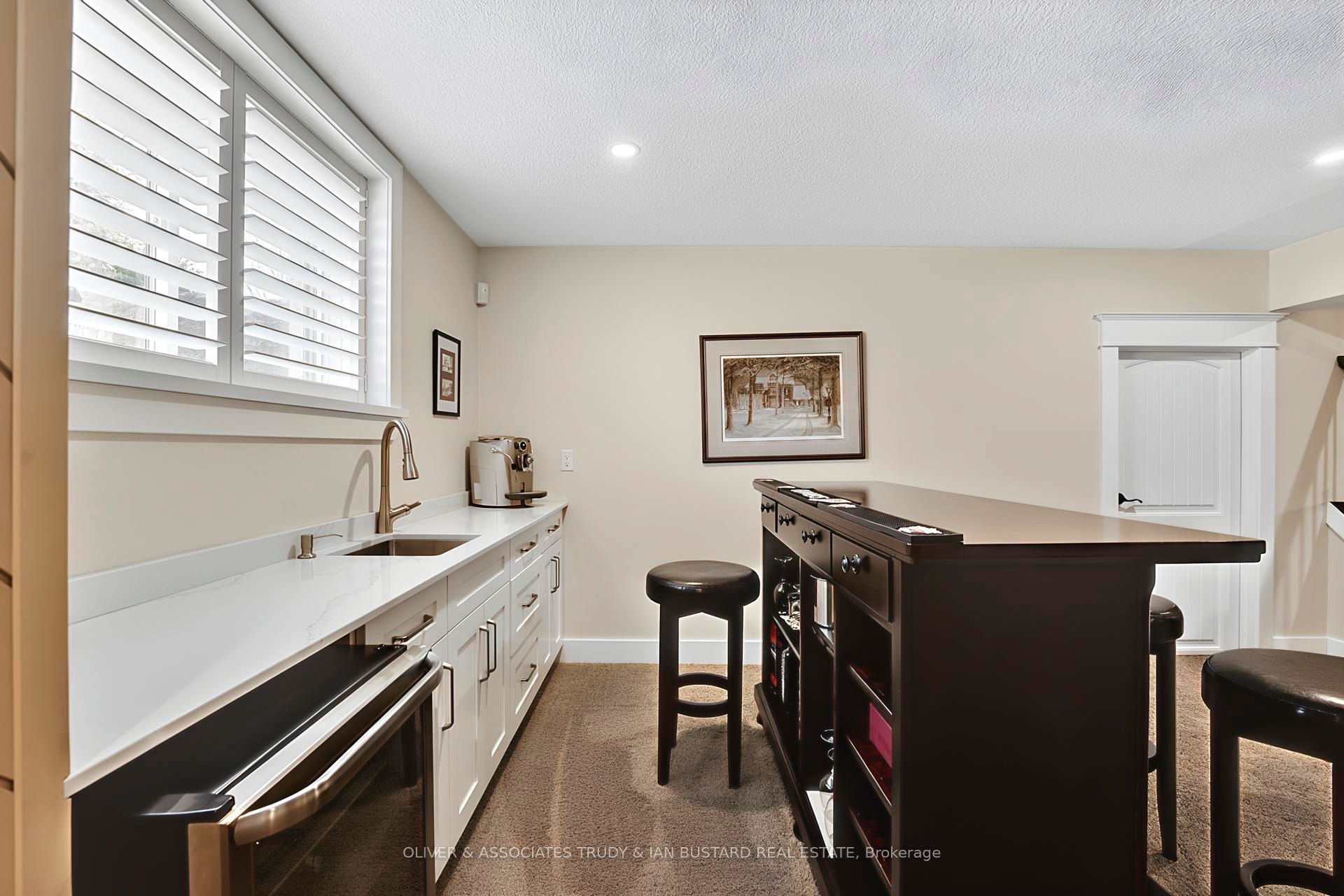 46 Erin Place Property Photo 32